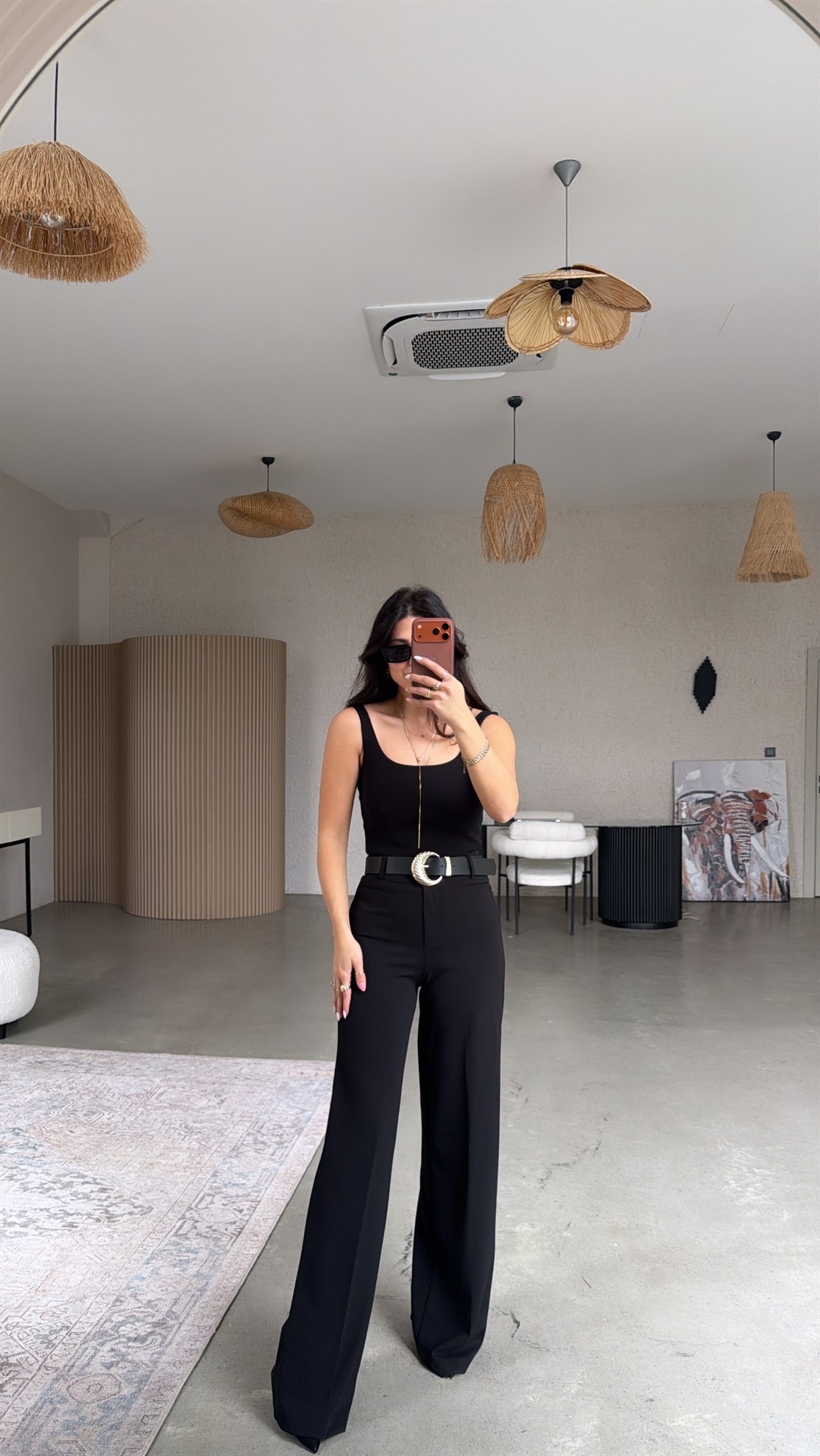 Siyah Oymalı Kemerli Bol Paça Premium Kumaş Pantolon