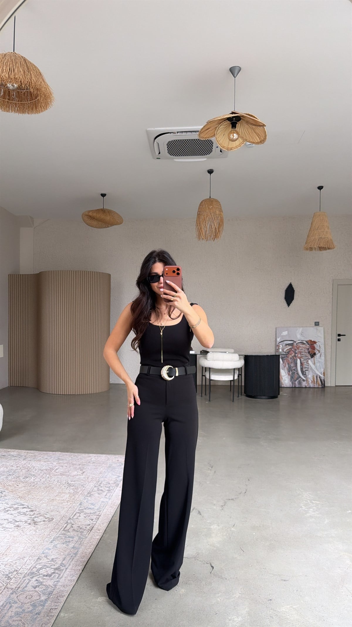 Siyah Oymalı Kemerli Bol Paça Premium Kumaş Pantolon