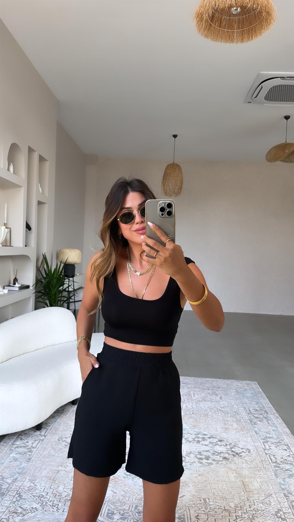 Siyah Oys Crop Atlet