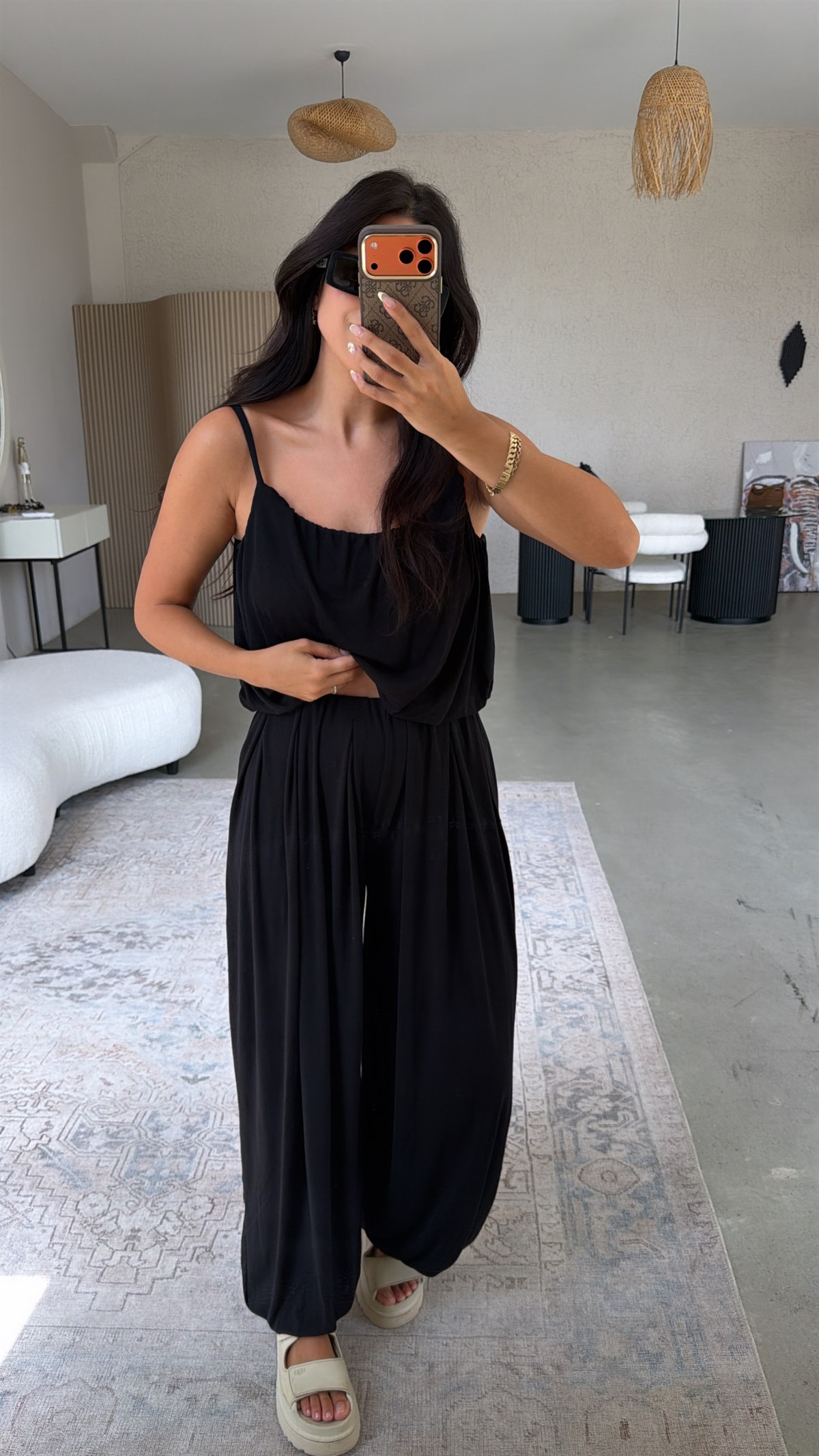 Siyah Oys Model Askılı Bluz Şalvar Dökümlü Takım