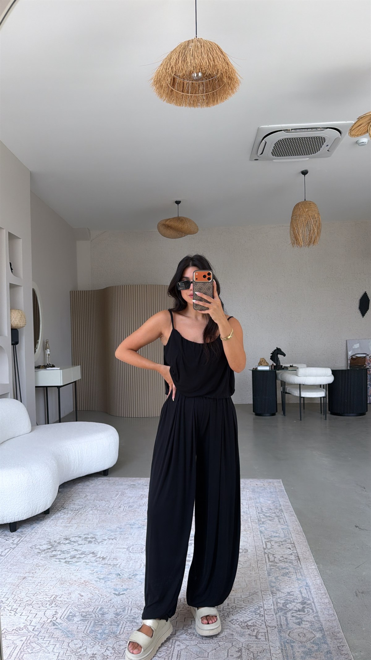 Siyah Oys Model Askılı Bluz Şalvar Dökümlü Takım