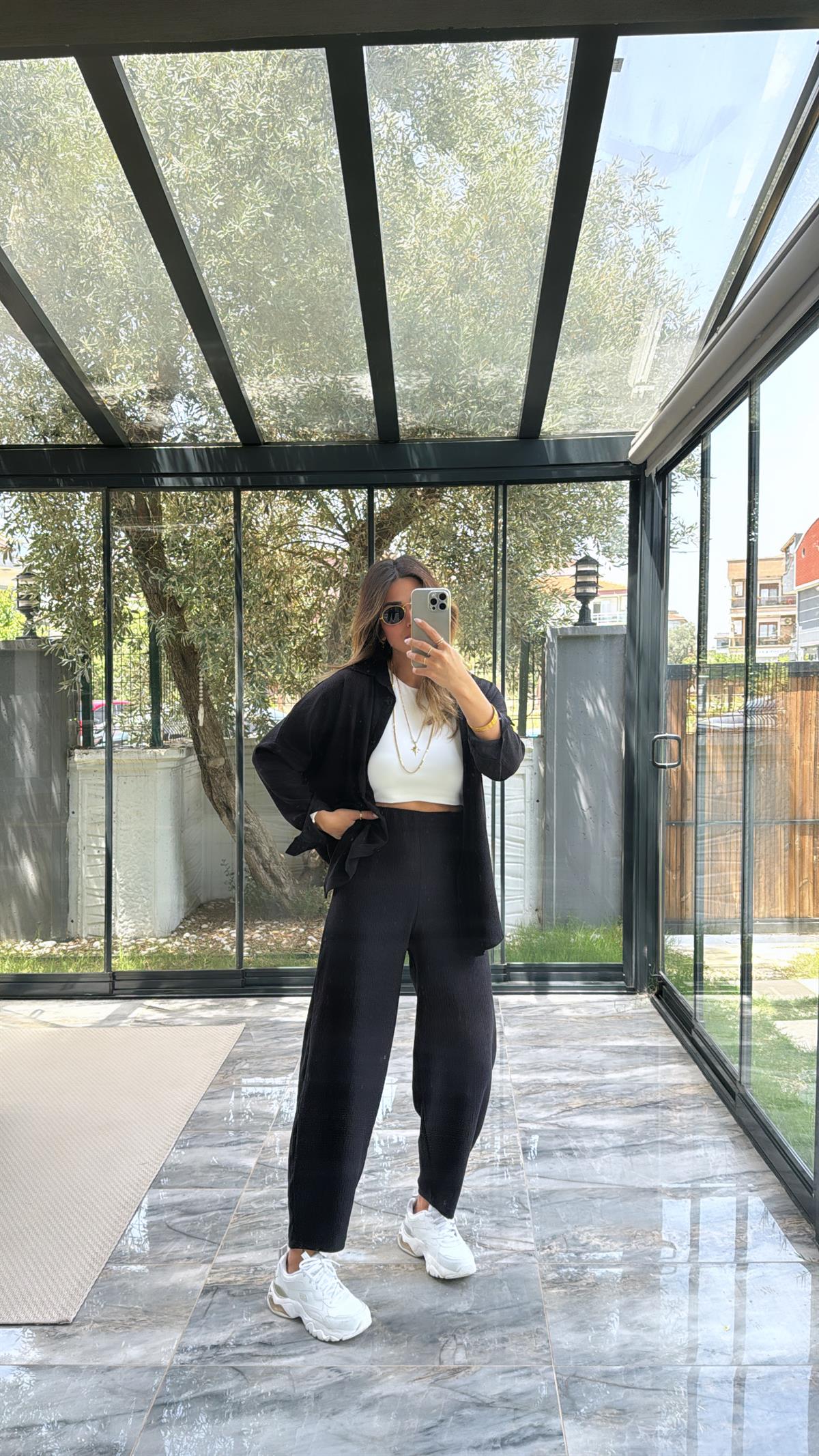 Siyah Paça Pensli Pantolon Gömlek Takım