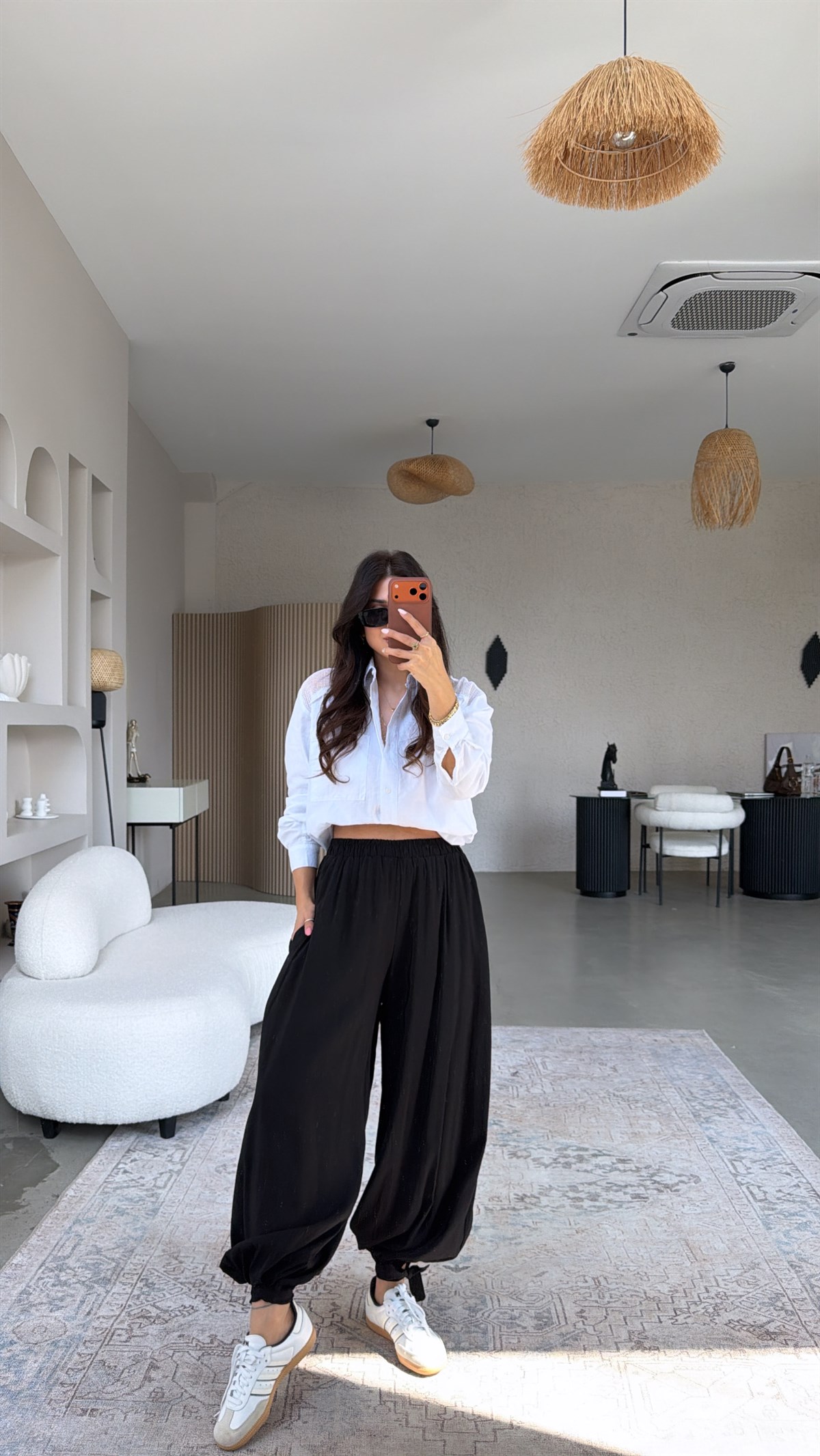 Siyah Paçası Bağlama Detaylı Tensel Şalvar