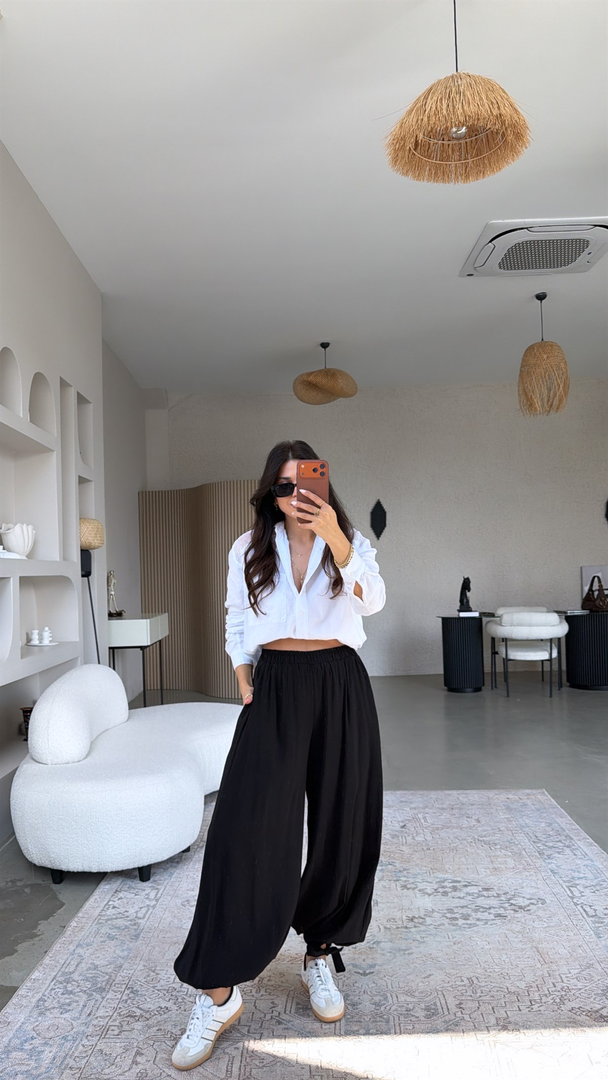 Siyah Paçası Bağlama Detaylı Tensel Şalvar