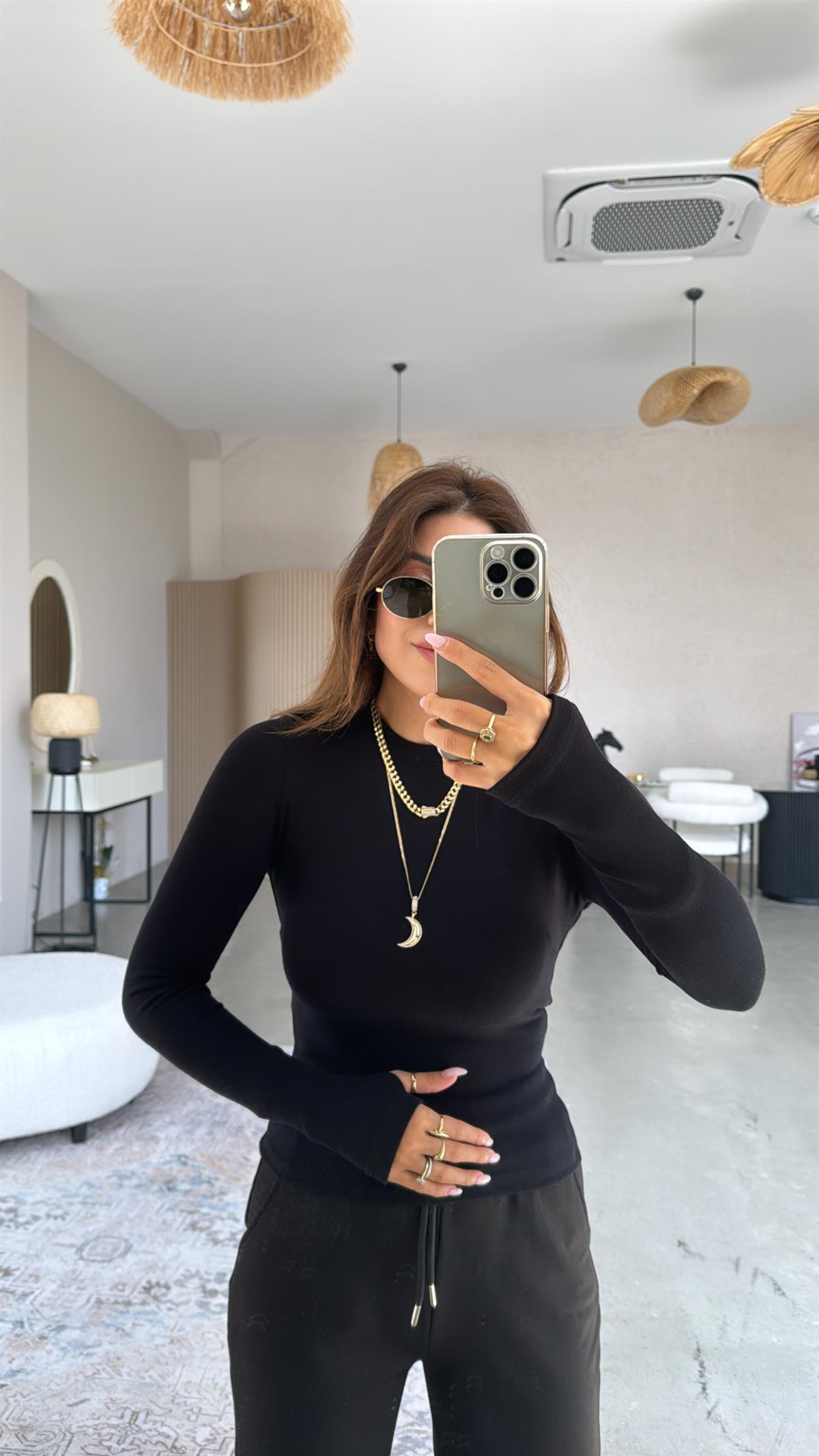 Siyah Parmak Geçme Oys Kumaş Body