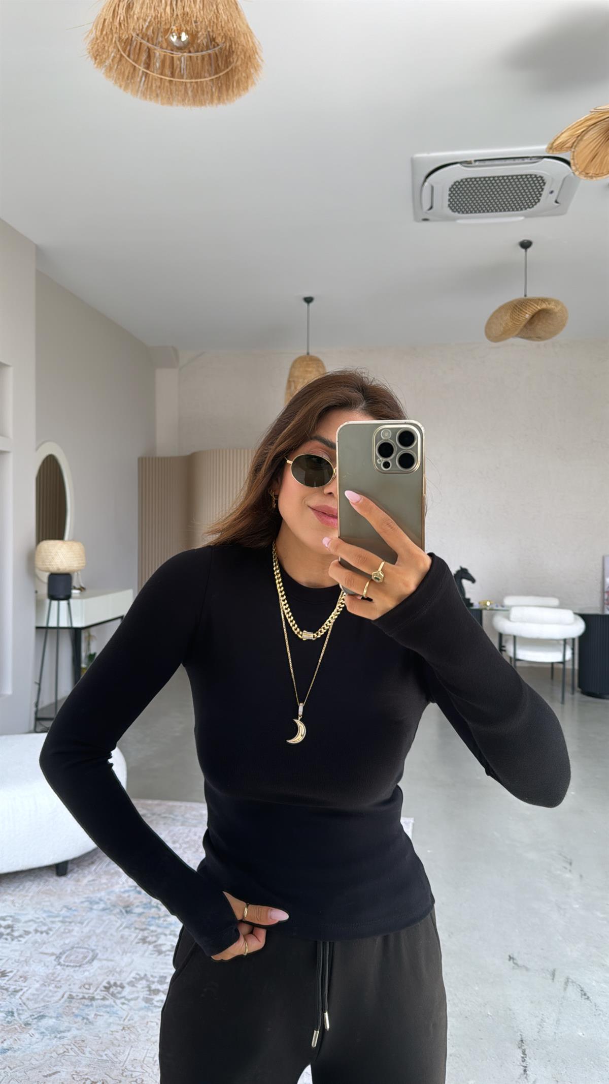 Siyah Parmak Geçme Oys Kumaş Body