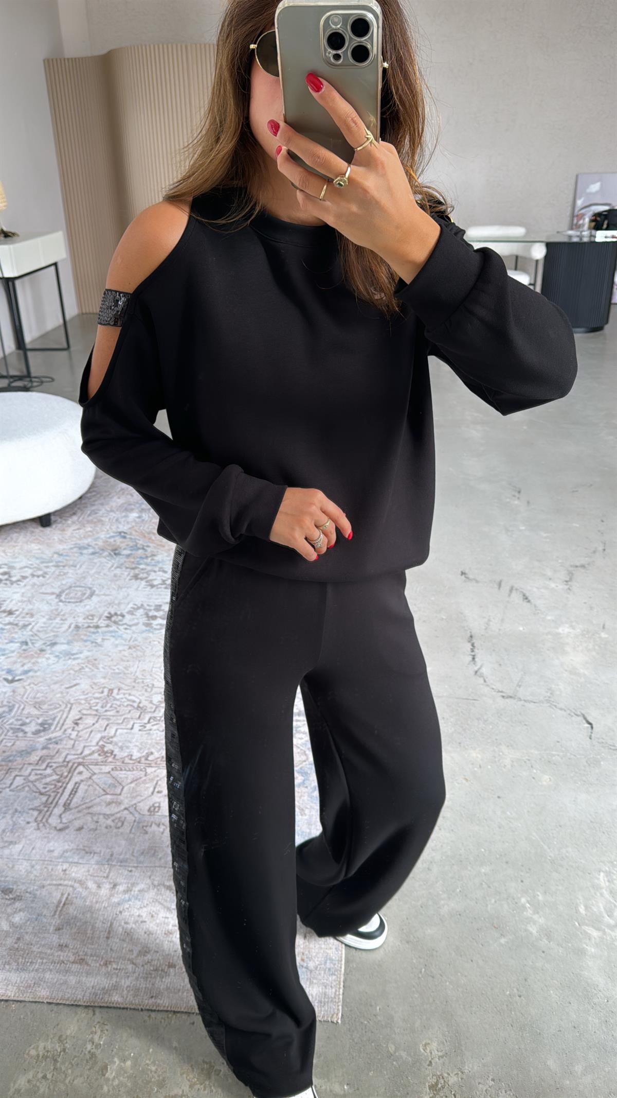 Siyah Payet Detaylı Takım