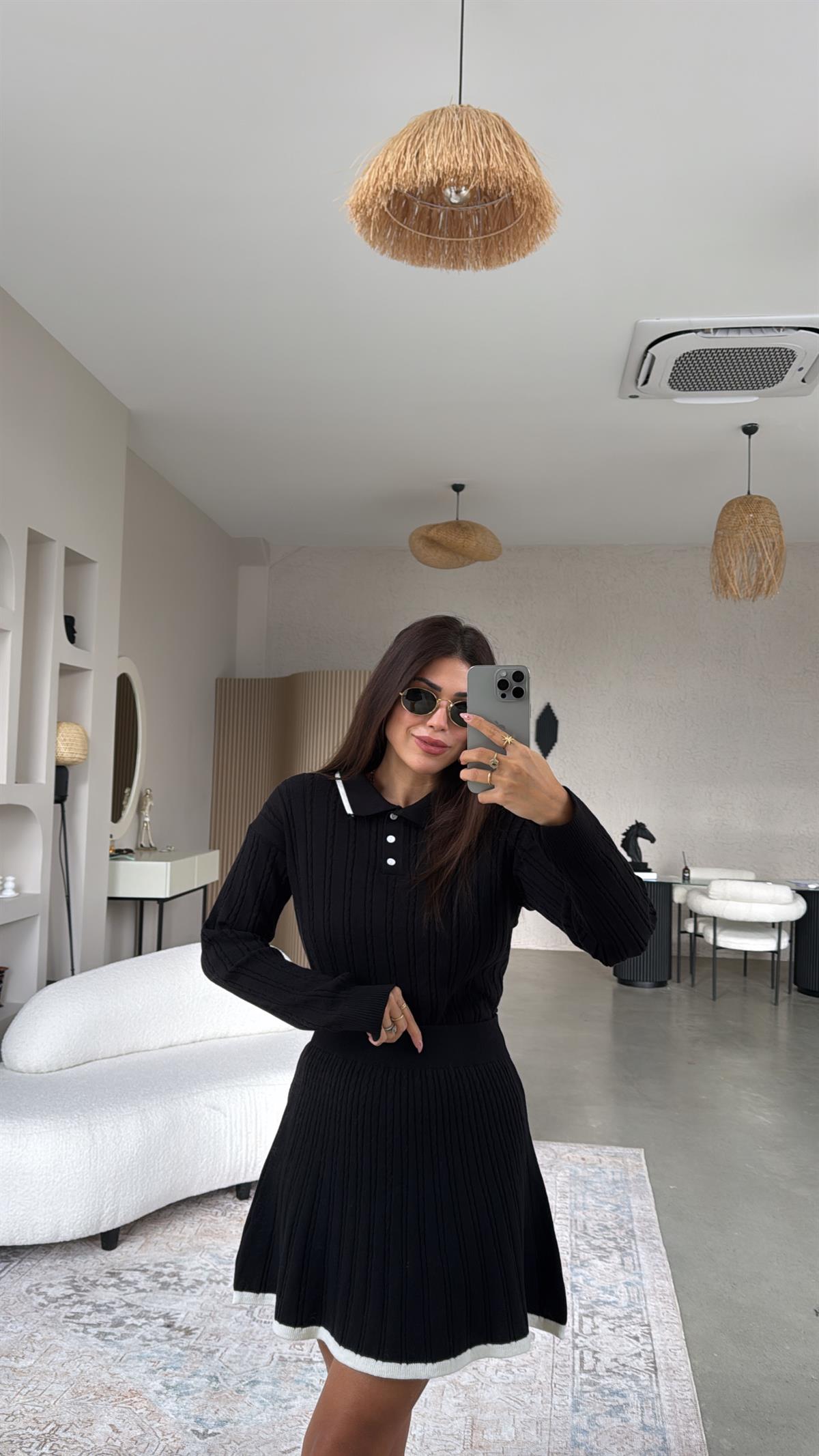 Siyah Polo Yaka Biyeli Etekli Takım