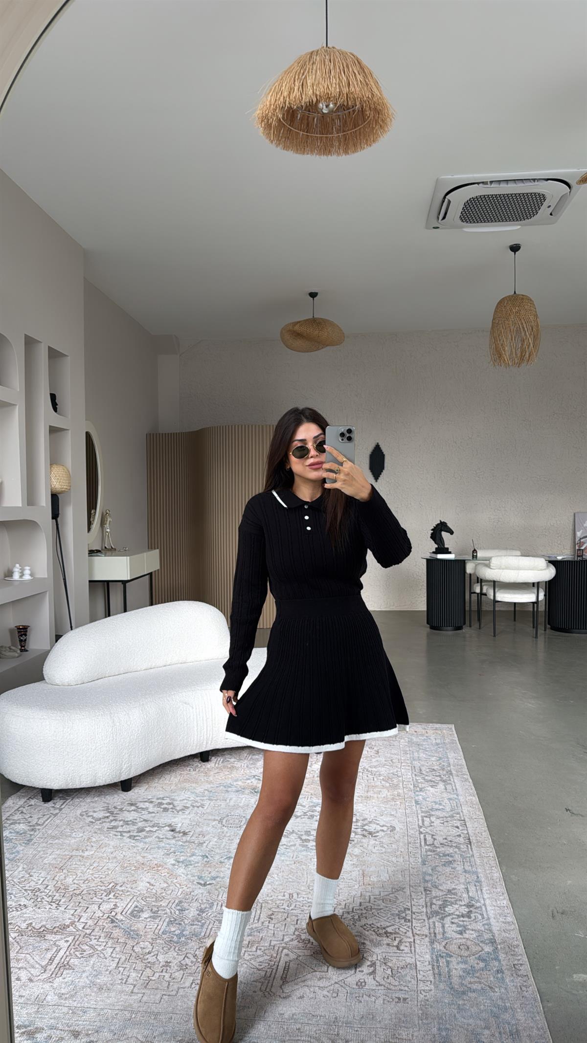 Siyah Polo Yaka Biyeli Etekli Takım