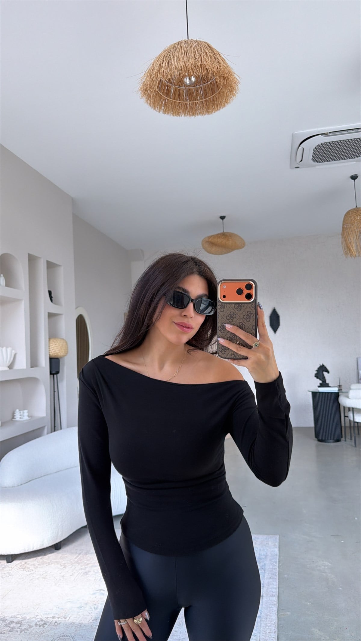 Siyah Premium Cotton Büzgülü Kayık Yaka Bluz