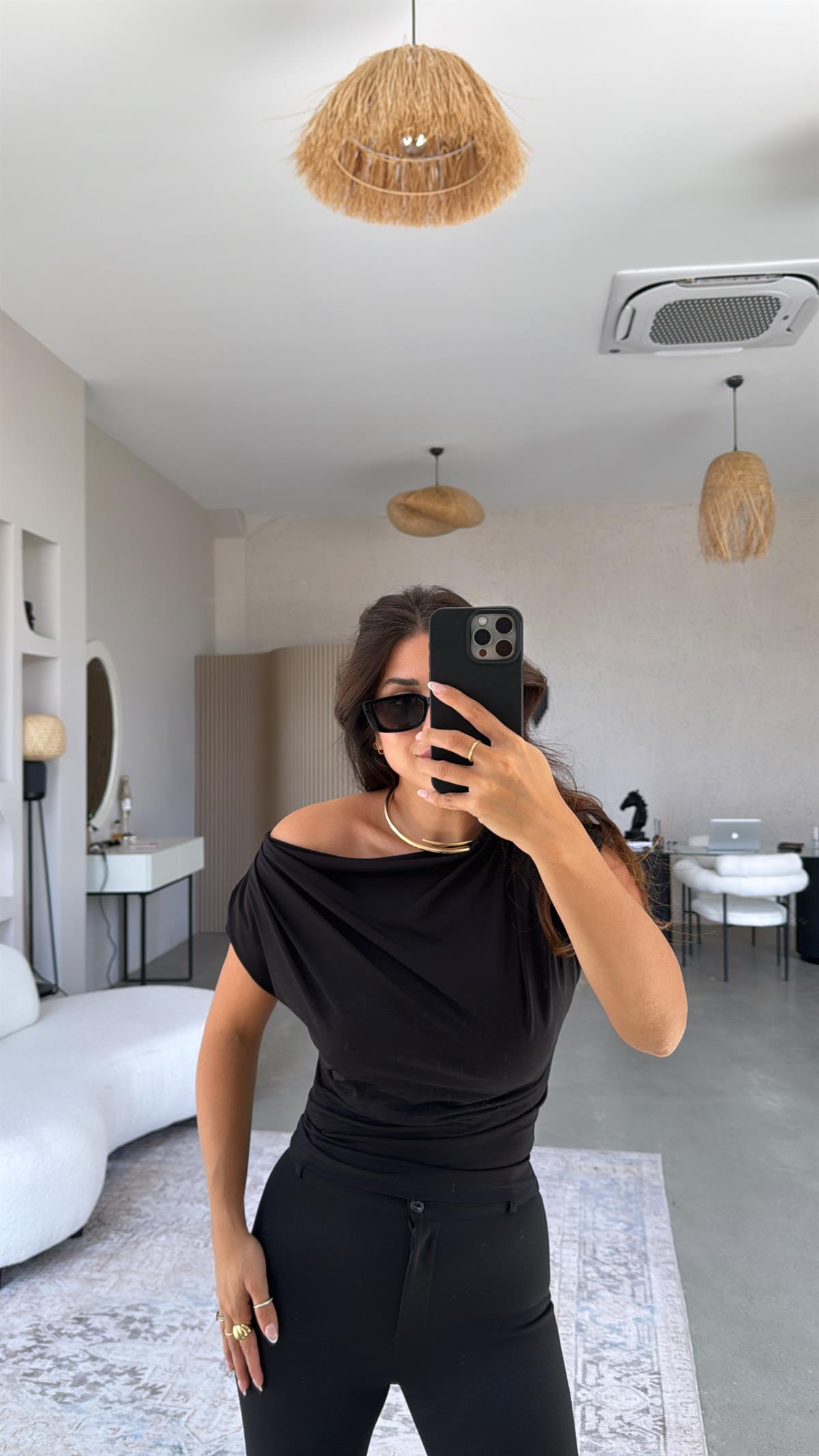 Siyah Sandy Vatkalı Degaje Yaka Bluz