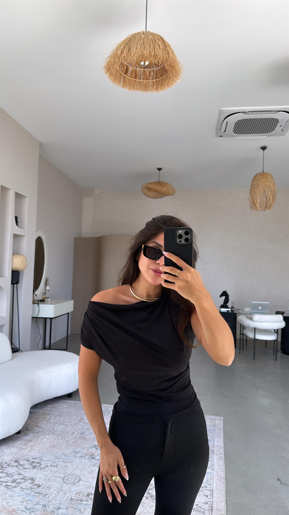 Siyah Sandy Vatkalı Degaje Yaka Bluz