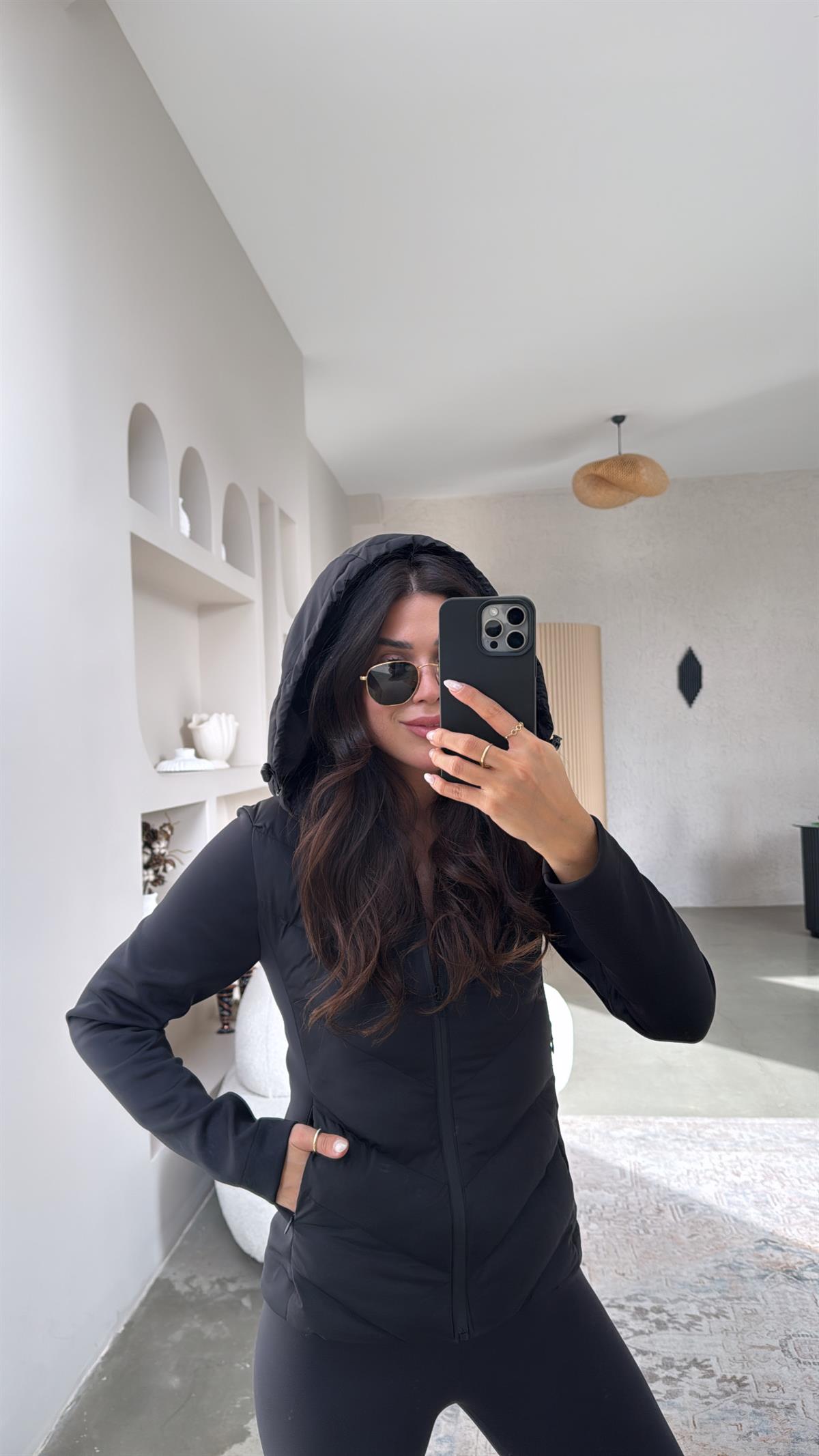 Siyah Scuba Detaylı Şişme Mont