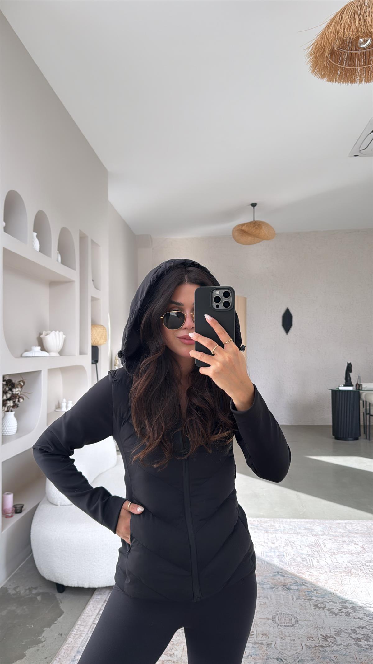 Siyah Scuba Detaylı Şişme Mont