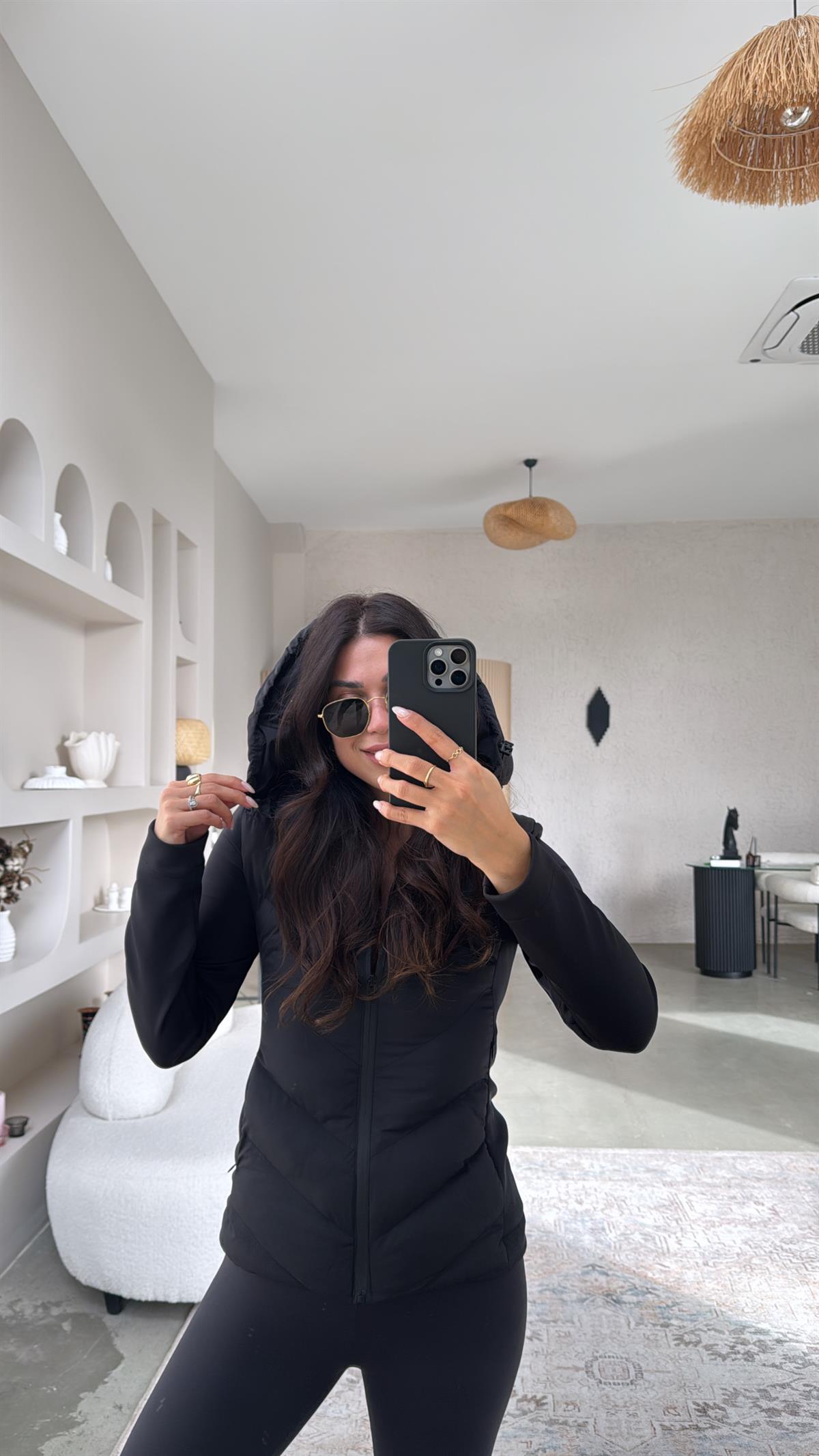 Siyah Scuba Detaylı Şişme Mont