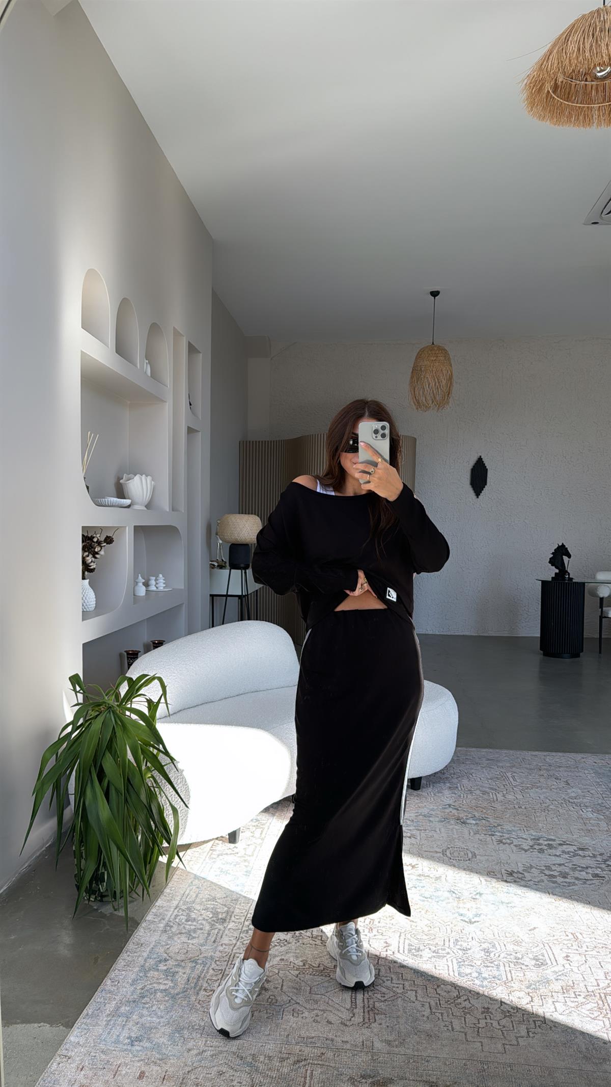 Siyah Simli Şeritli Etekli Üçlü Takım