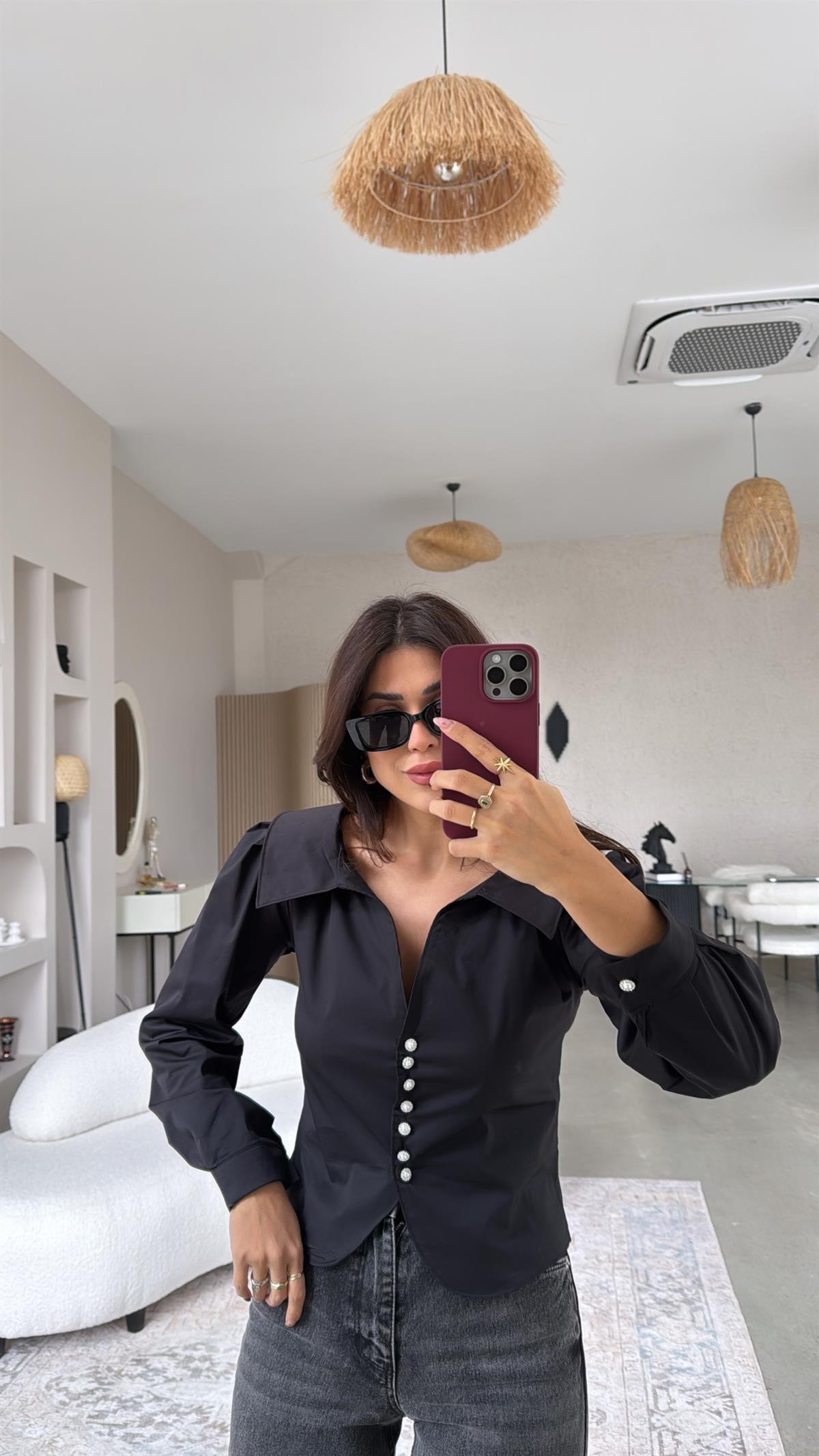 Siyah Taş Düğmeli Poplin Gömlek