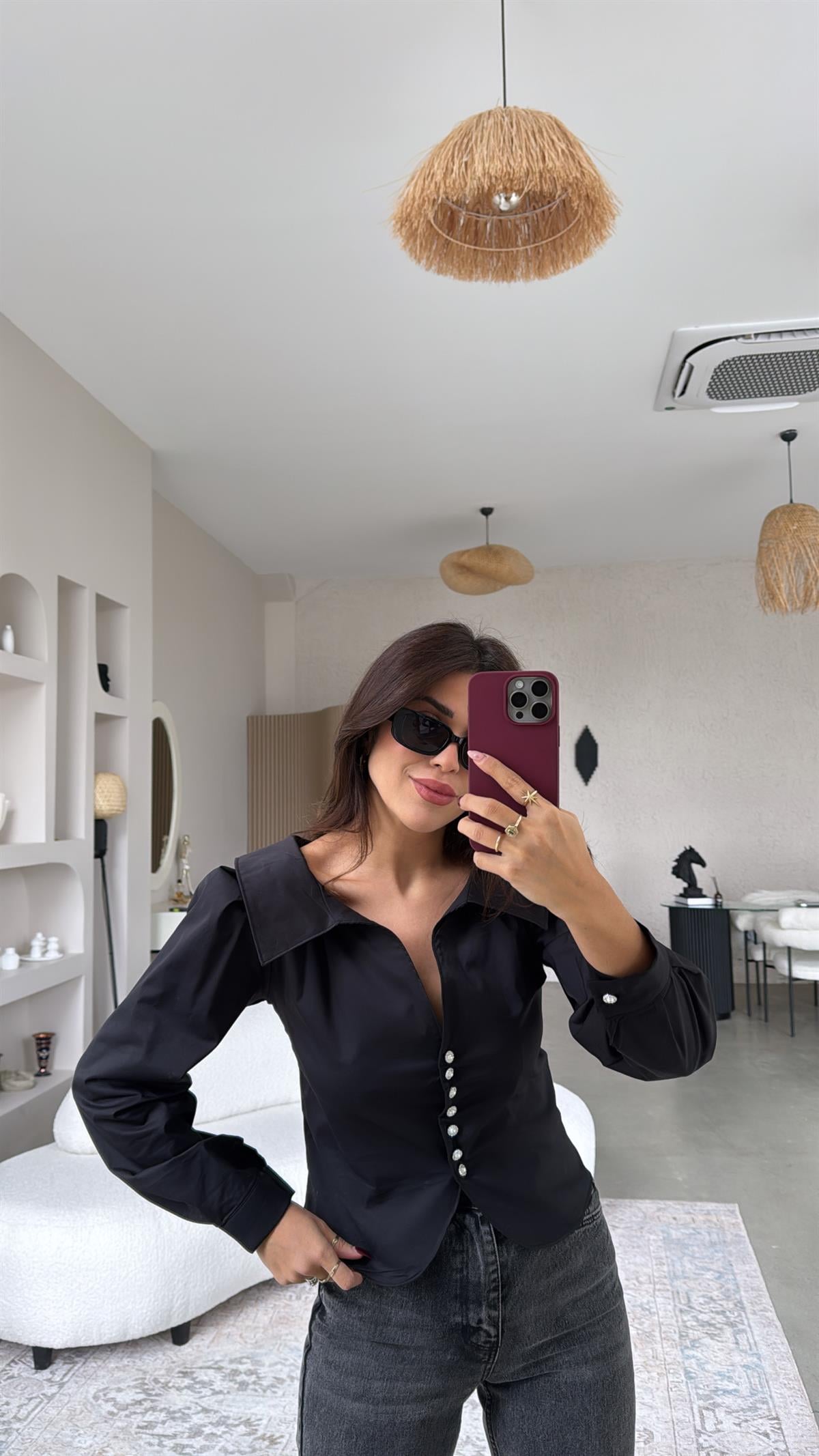 Siyah Taş Düğmeli Poplin Gömlek