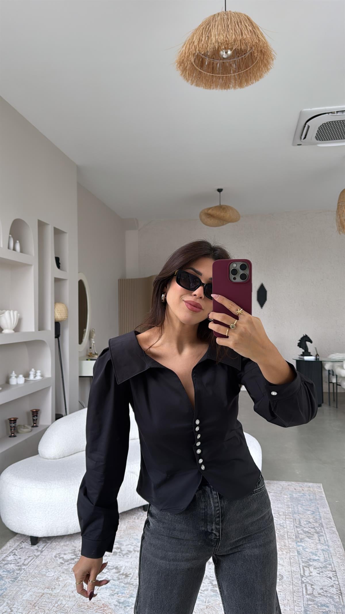 Siyah Taş Düğmeli Poplin Gömlek