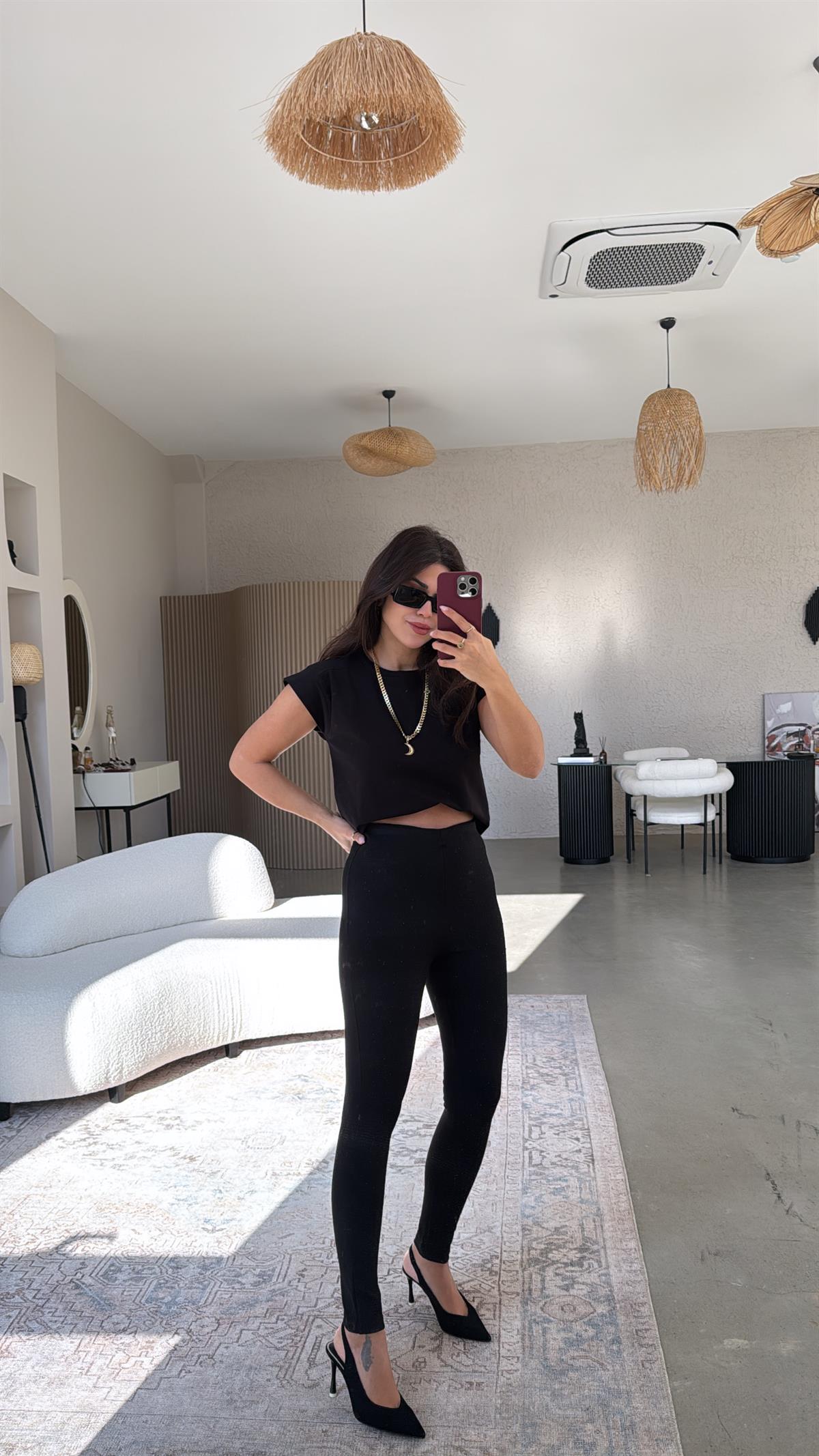 Siyah Taşlı Çelik Tayt