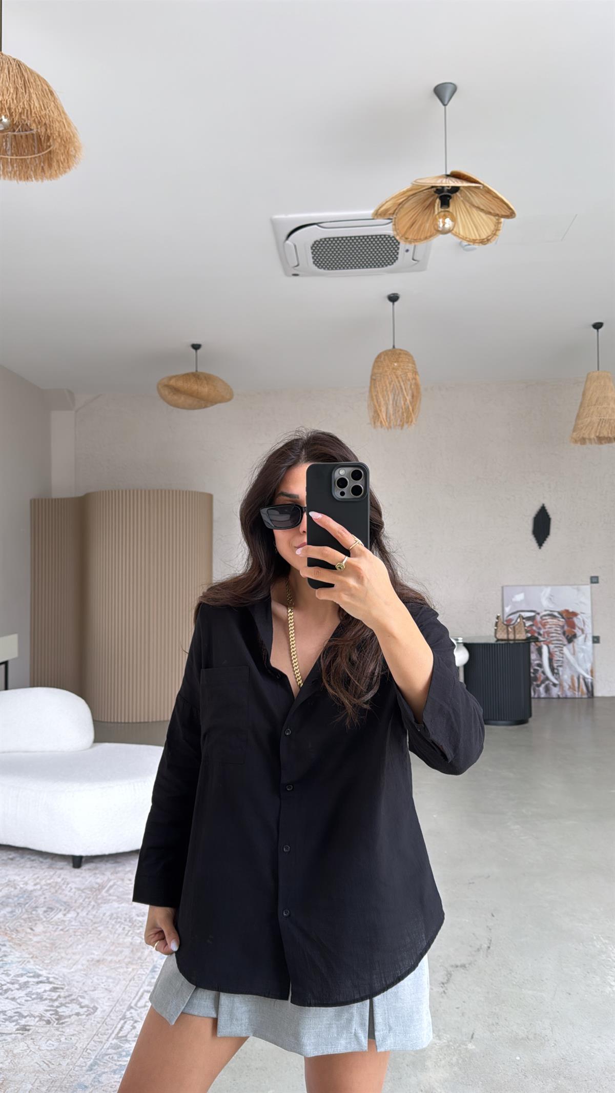 Siyah Tek Cepli Keten Gömlek