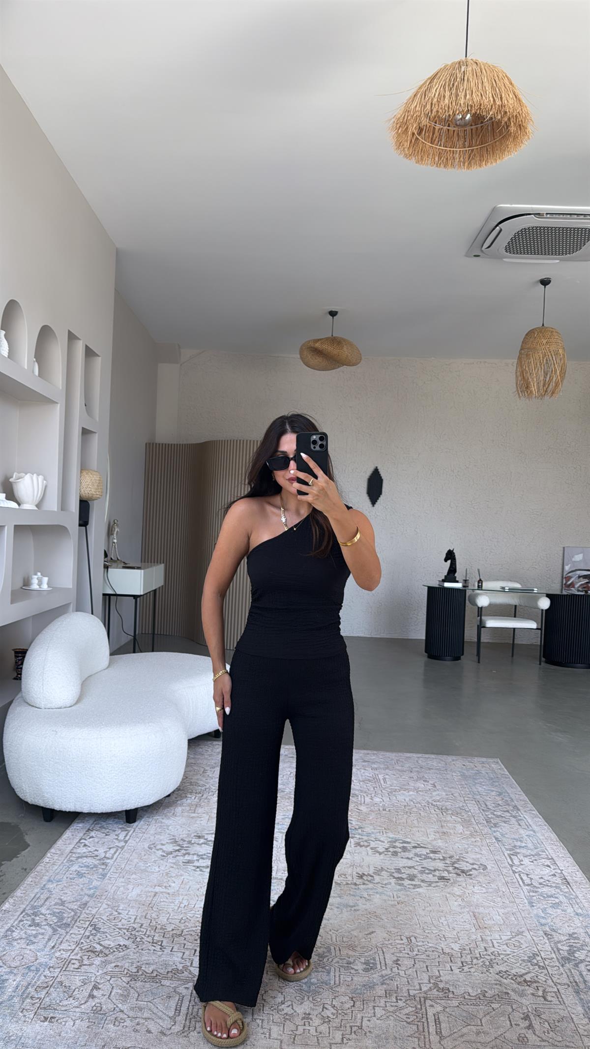 Siyah Tek Omuz Gofre Takım