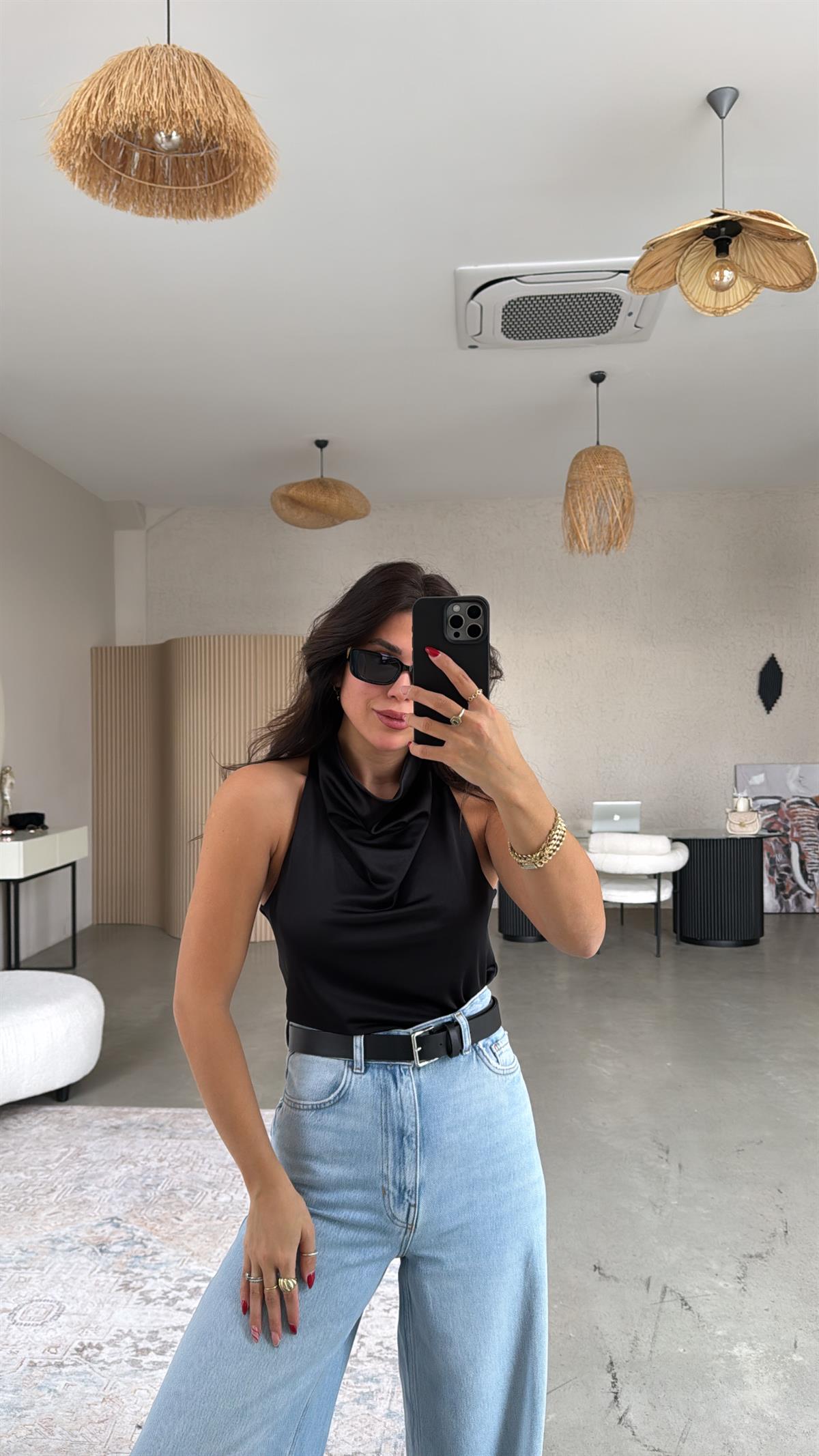 Siyah Tok Saten Degaje Bluz