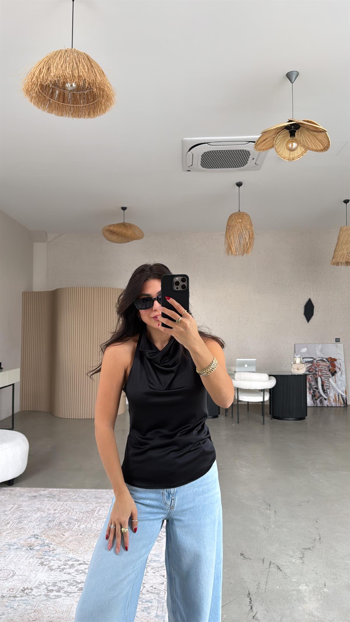 Siyah Tok Saten Degaje Bluz