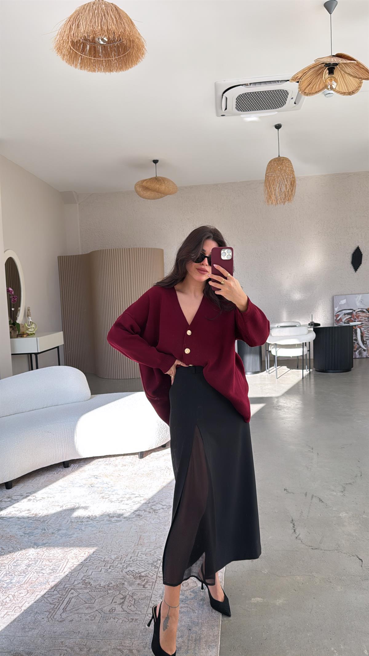 Siyah Tül Detaylı Yırtmaçlı Etek