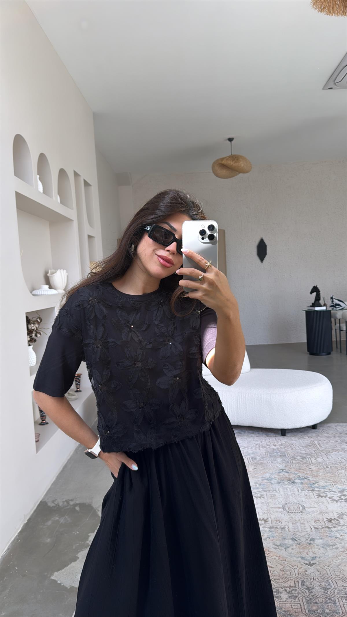Siyah Tüllü Çiçek Kabartmalı Tshirt