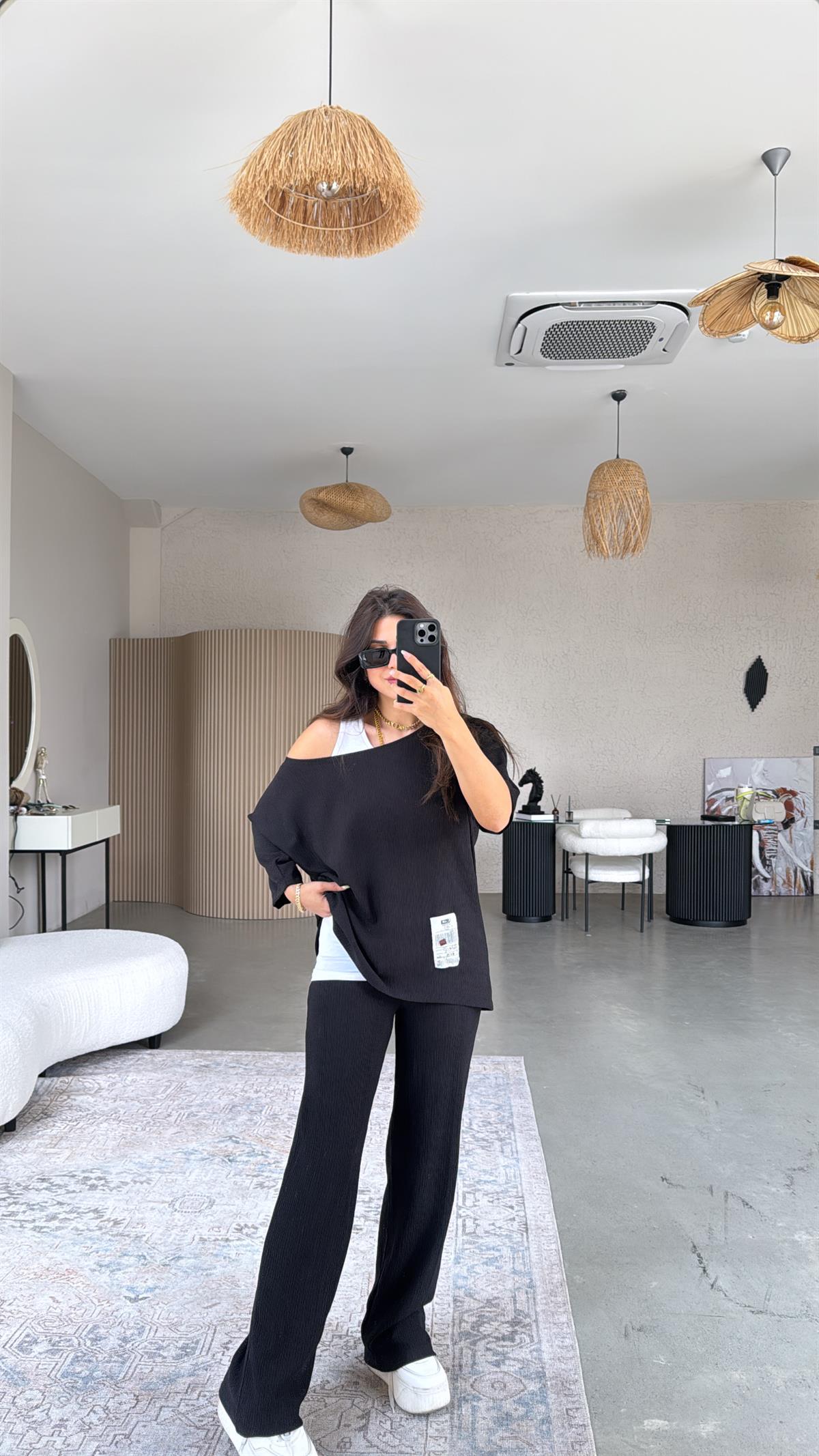 Siyah Üçlü Takım