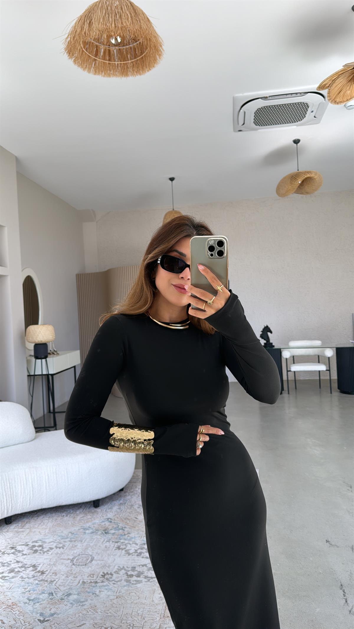 Siyah Uzun Kollu Parmak Geçme Elbise