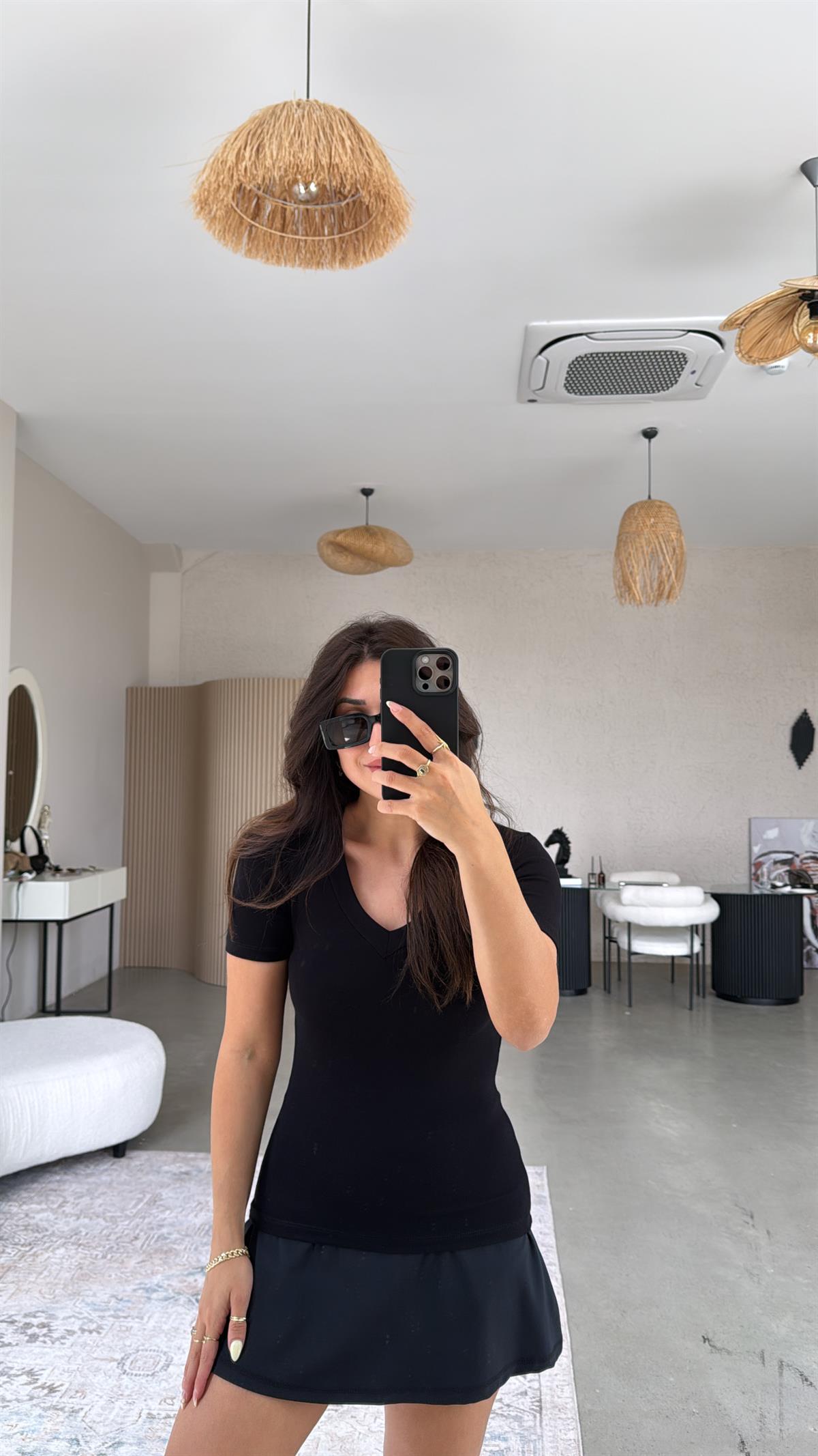 Siyah V Yaka Oys Basic