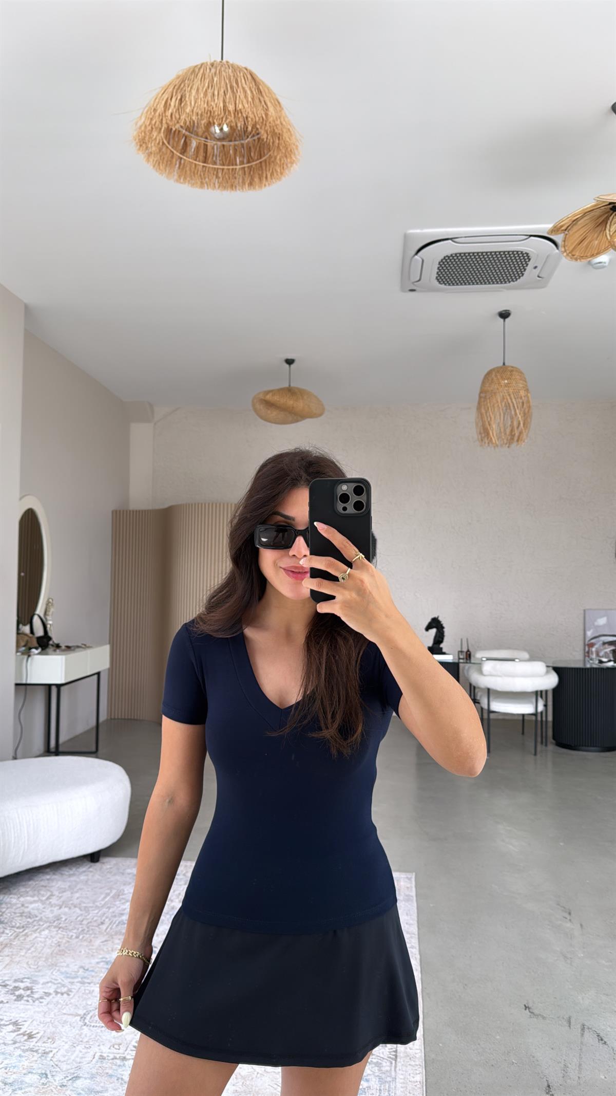 Siyah V Yaka Oys Basic