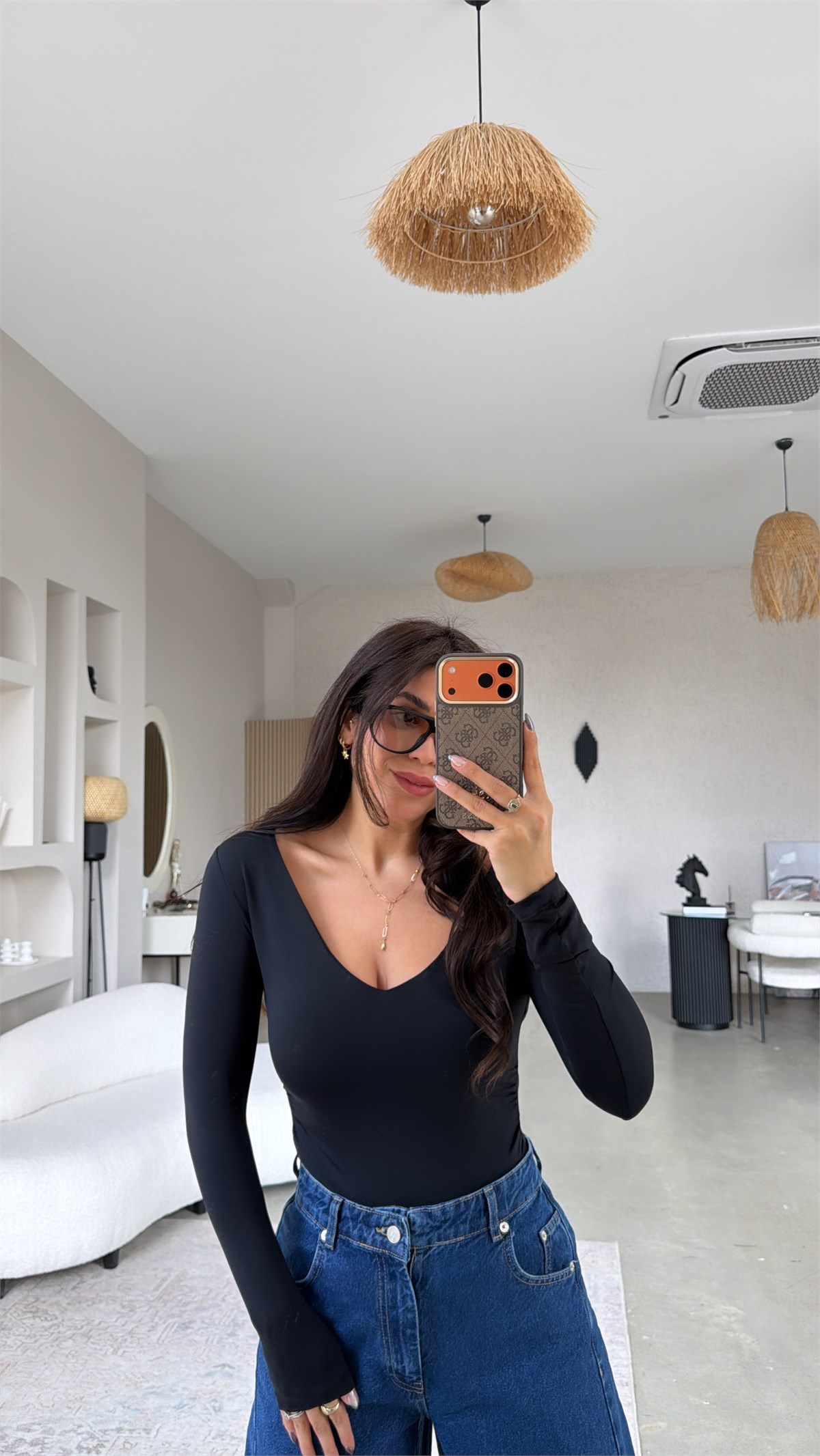 Siyah V Yaka Polyamid Bodysuit
