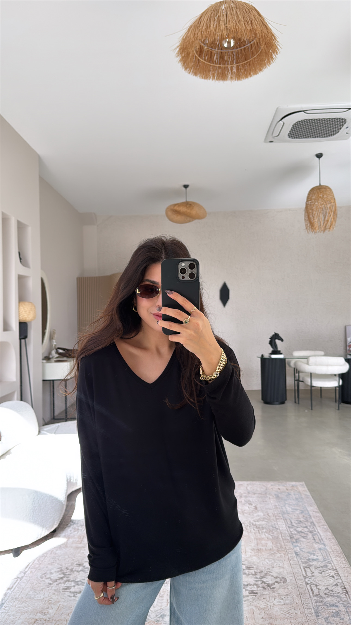 Siyah V Yaka Uzun Kollu İthal Kumaşlı Bluz