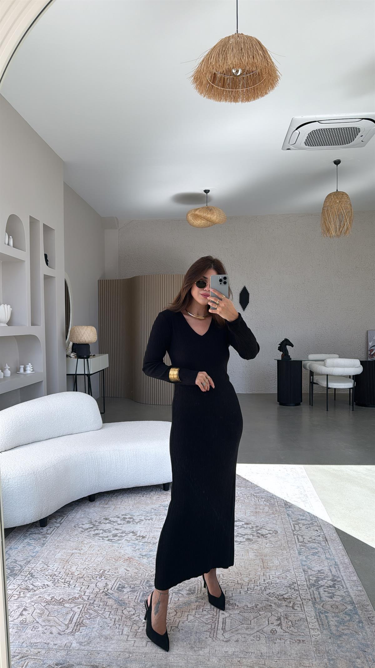 Siyah V Yaka Uzun Premium Triko Elbise