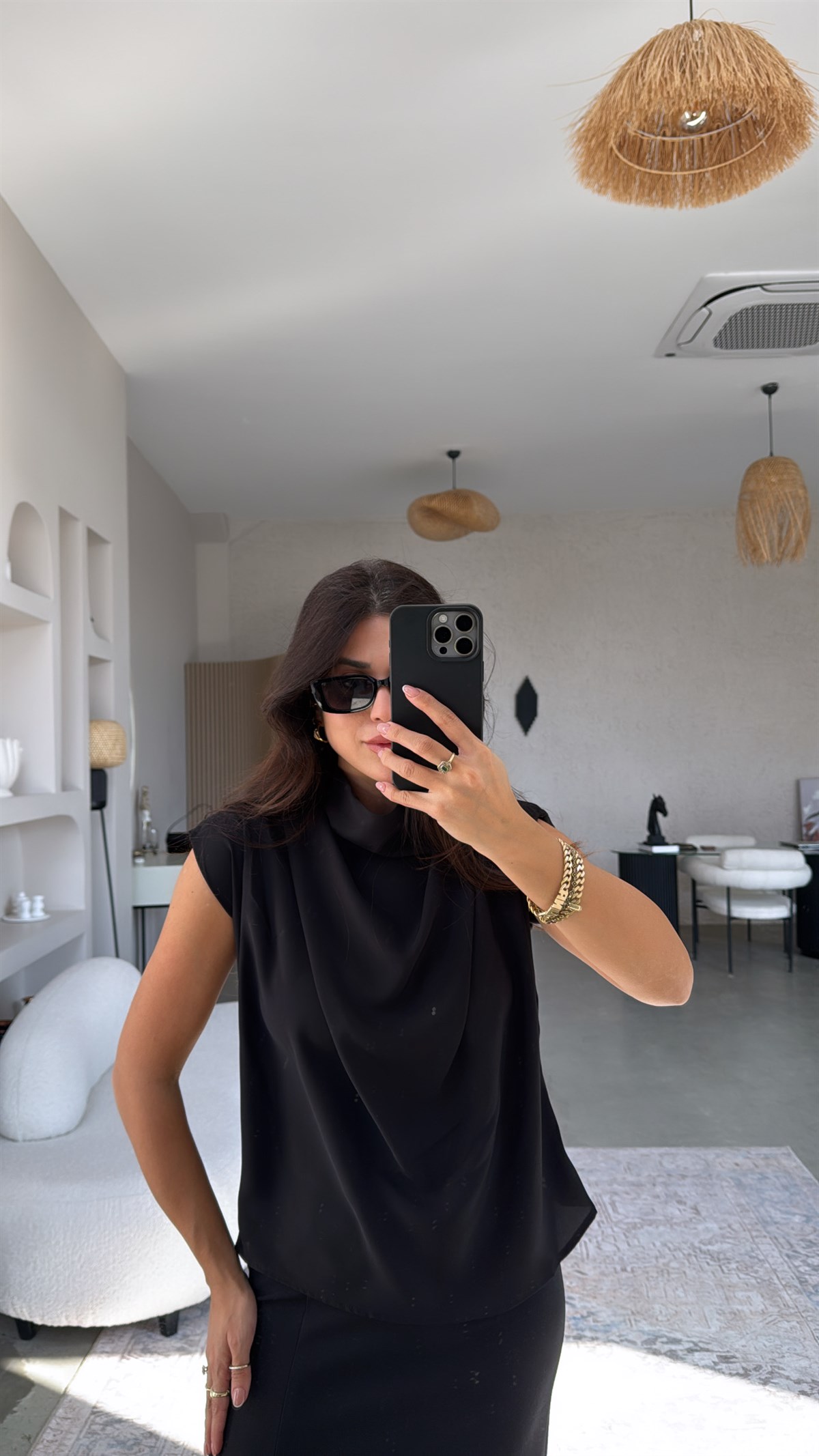 Siyah Vatkalı Krep Degaje Bluz
