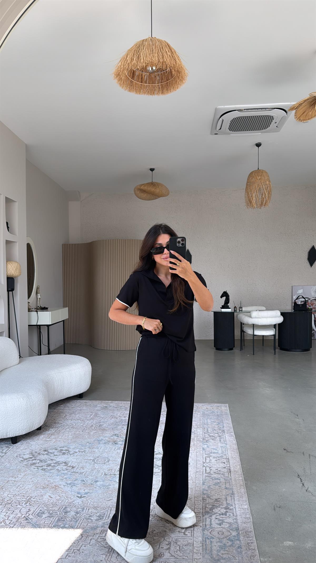 Siyah Yakalı Biyeli Modal Takım