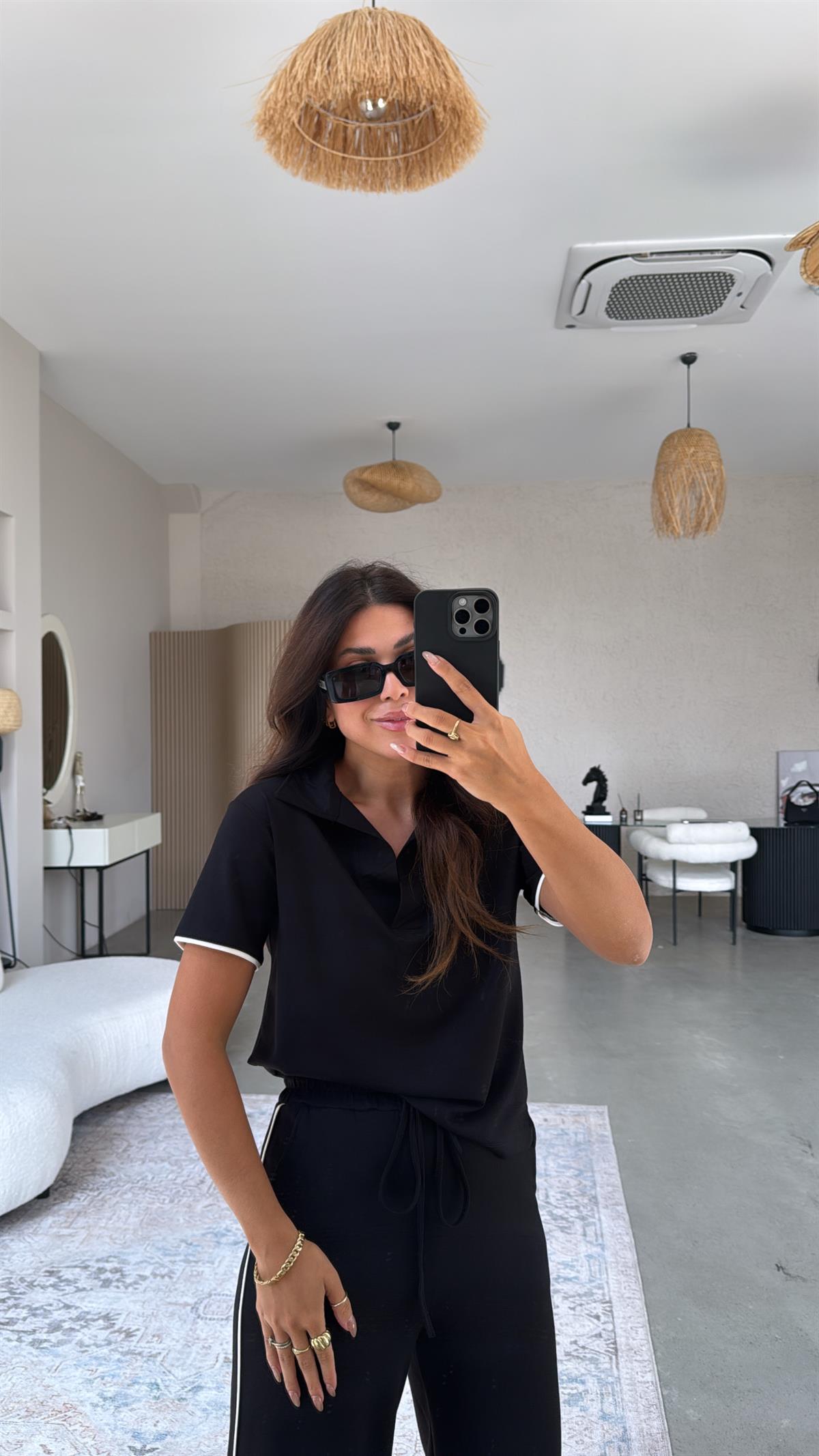 Siyah Yakalı Biyeli Modal Takım