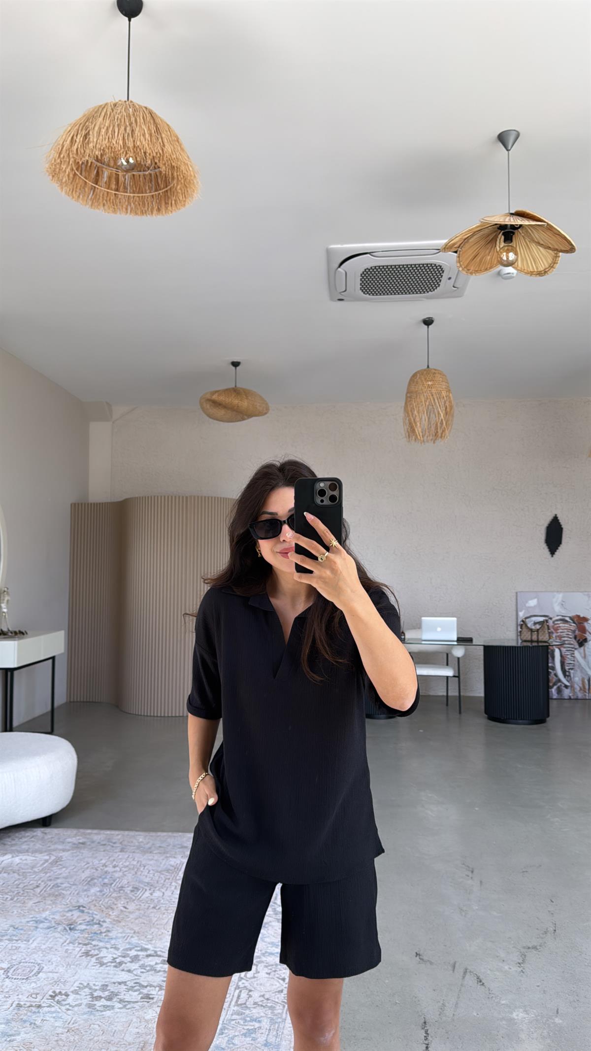 Siyah Yakalı Bürümcük Şort Bluz Takım