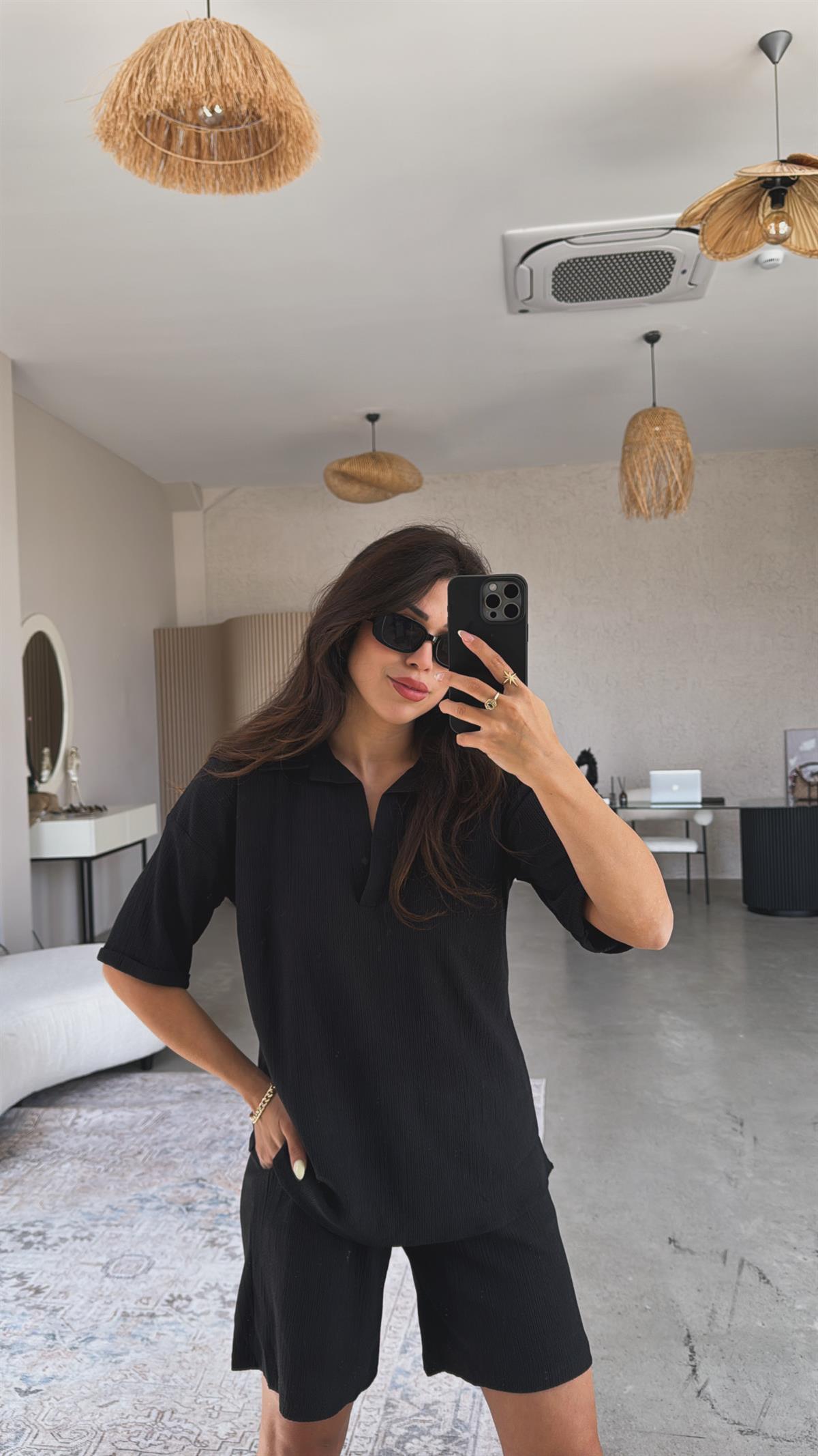 Siyah Yakalı Bürümcük Şort Bluz Takım