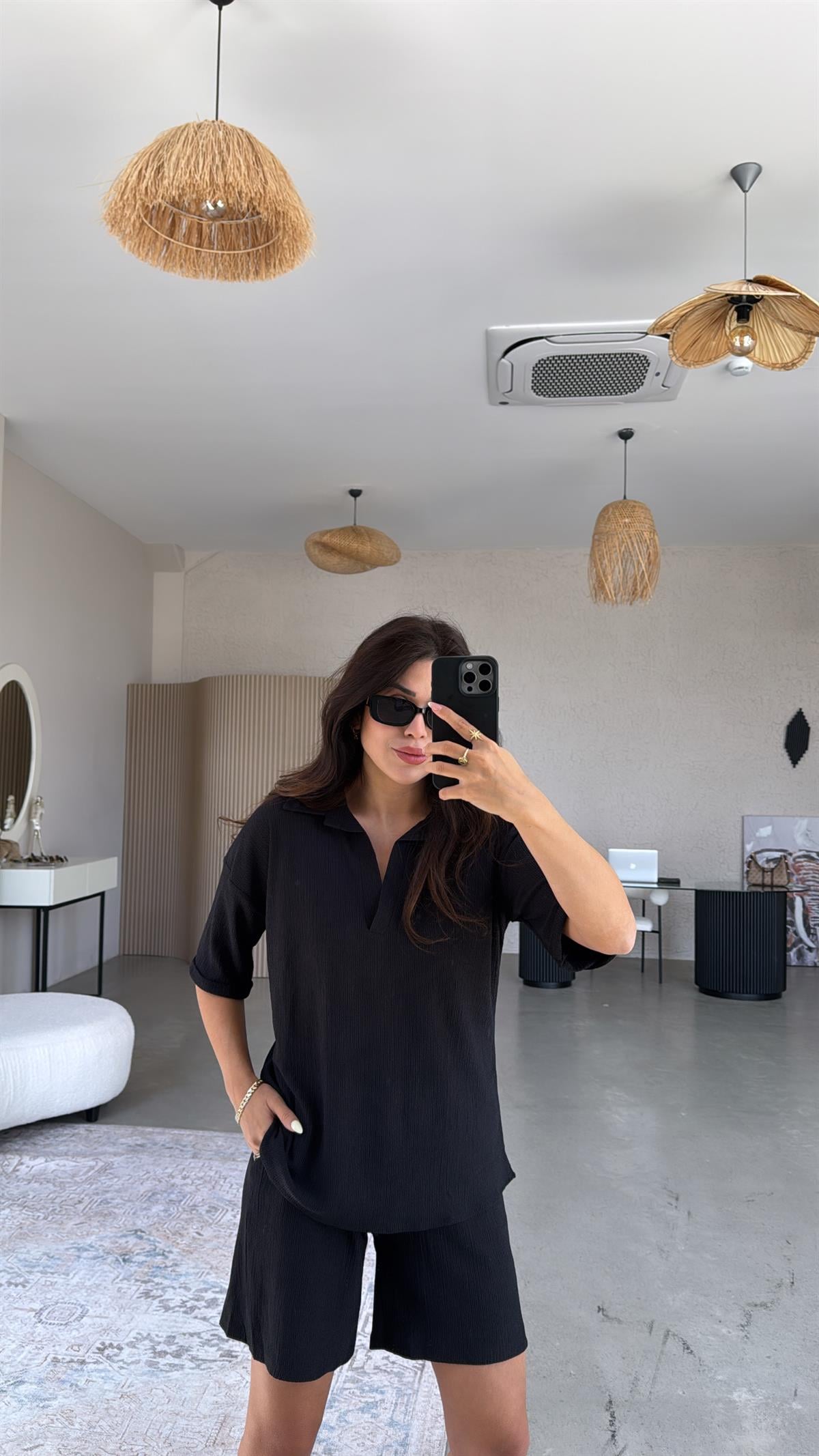 Siyah Yakalı Bürümcük Şort Bluz Takım