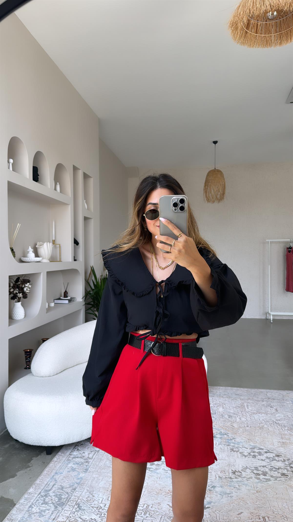 Siyah Yakalı Romantik Poplin Bluz