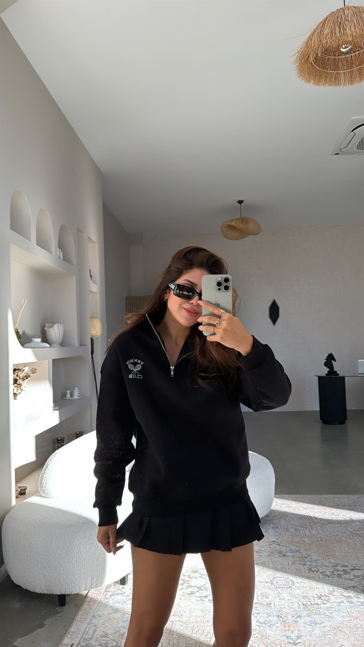 Siyah Yakası Fermuarlı Tenis Sweatshirt