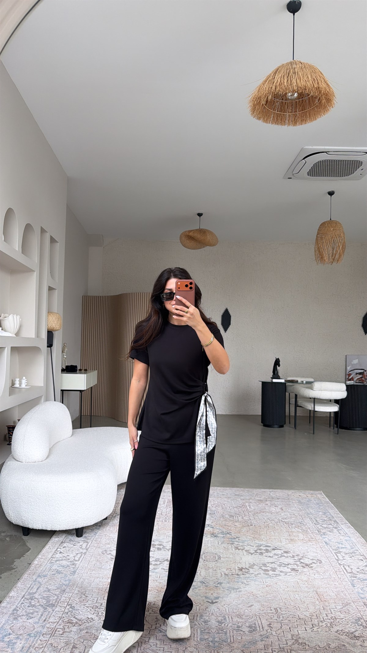 Siyah Yanı Saten Fular Detaylı Modal Takım