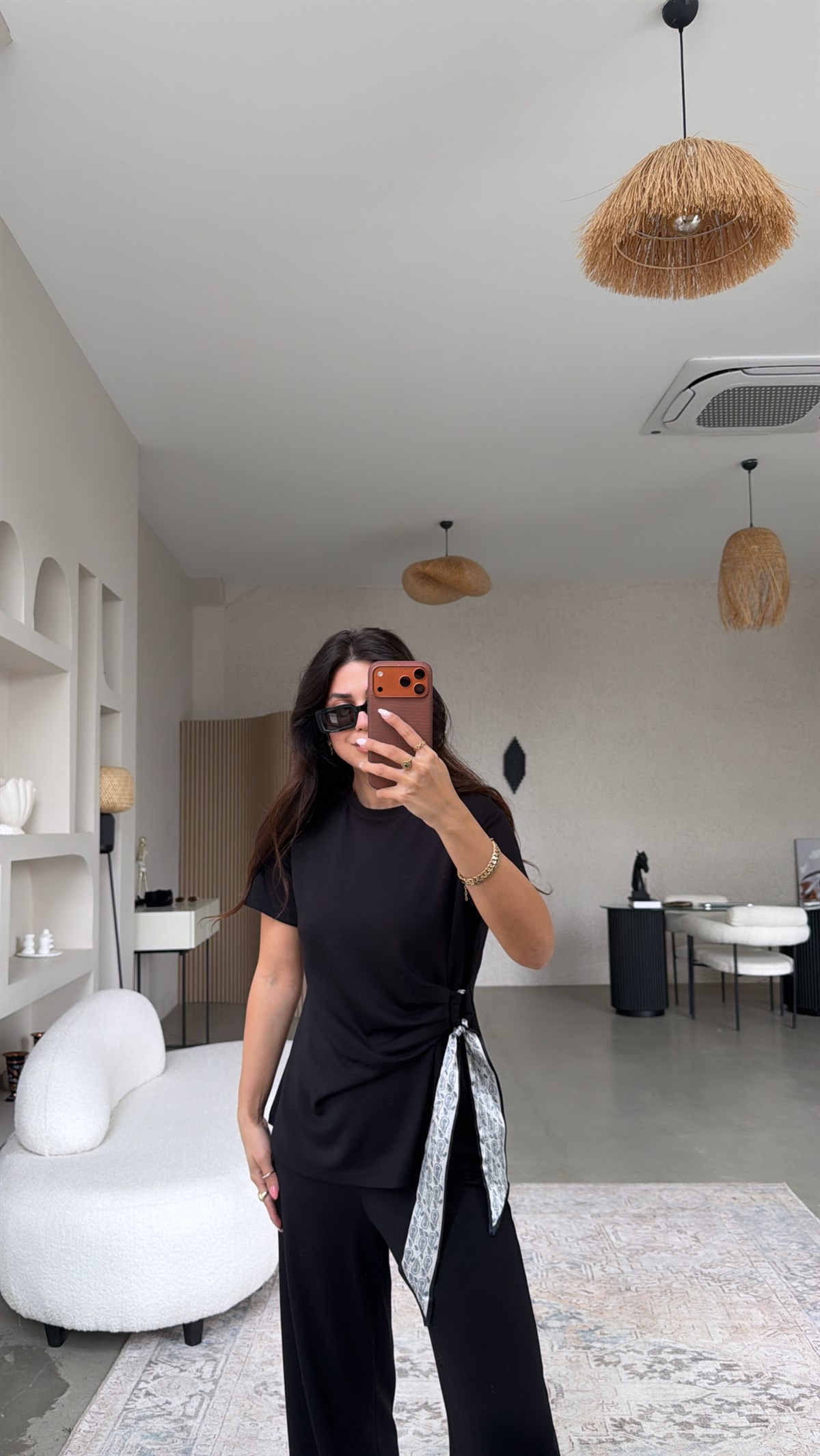 Siyah Yanı Saten Fular Detaylı Modal Takım