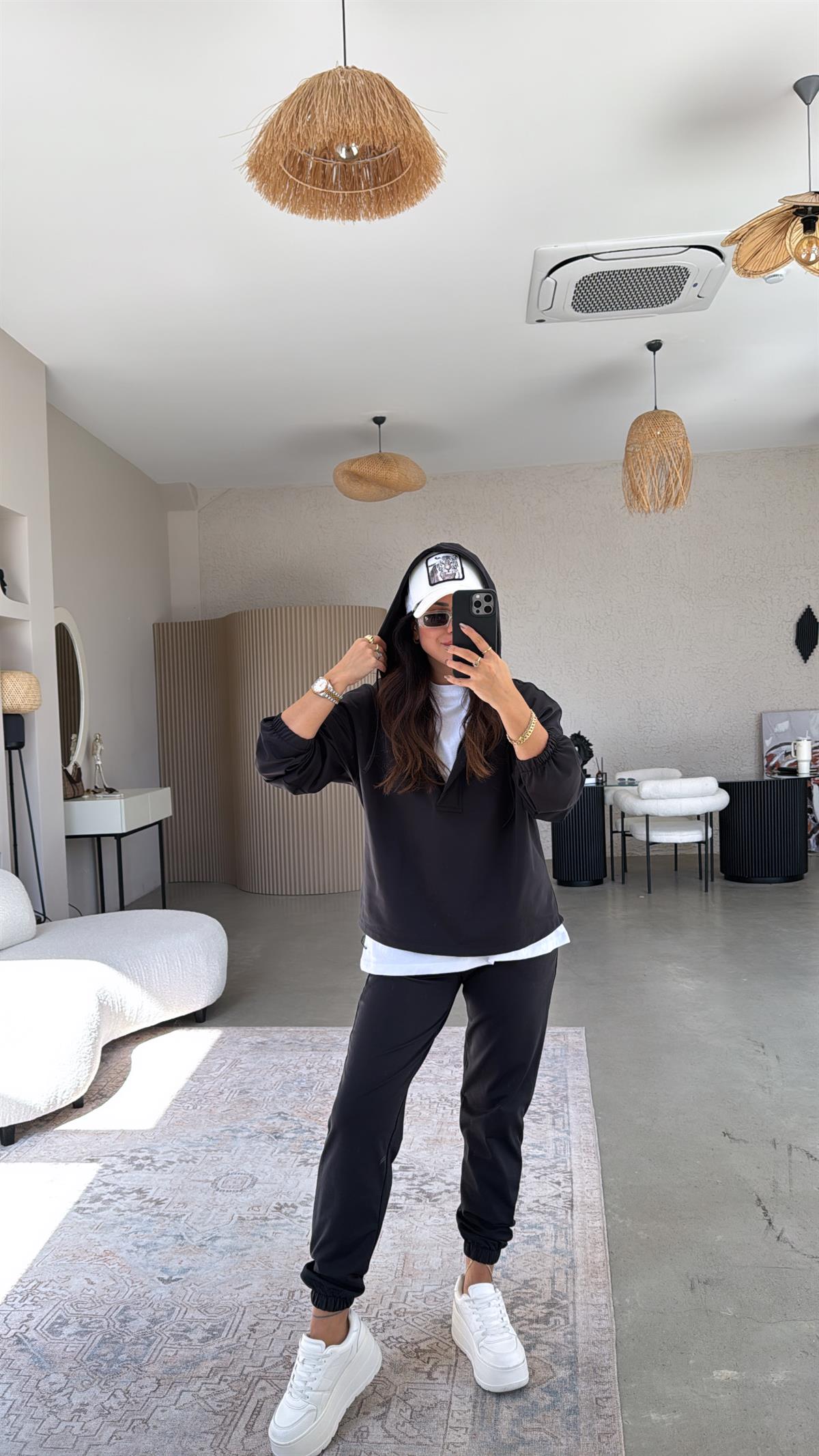 Siyah Yarım Fermuarlı Scuba Takım