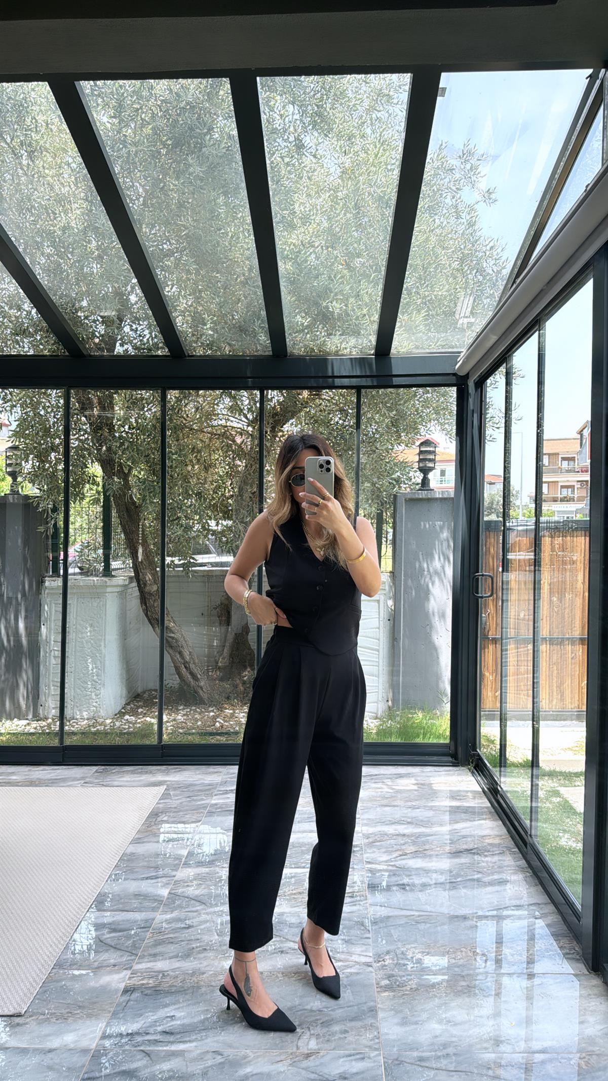 Siyah Yelek Pantolon Kumaş Takım