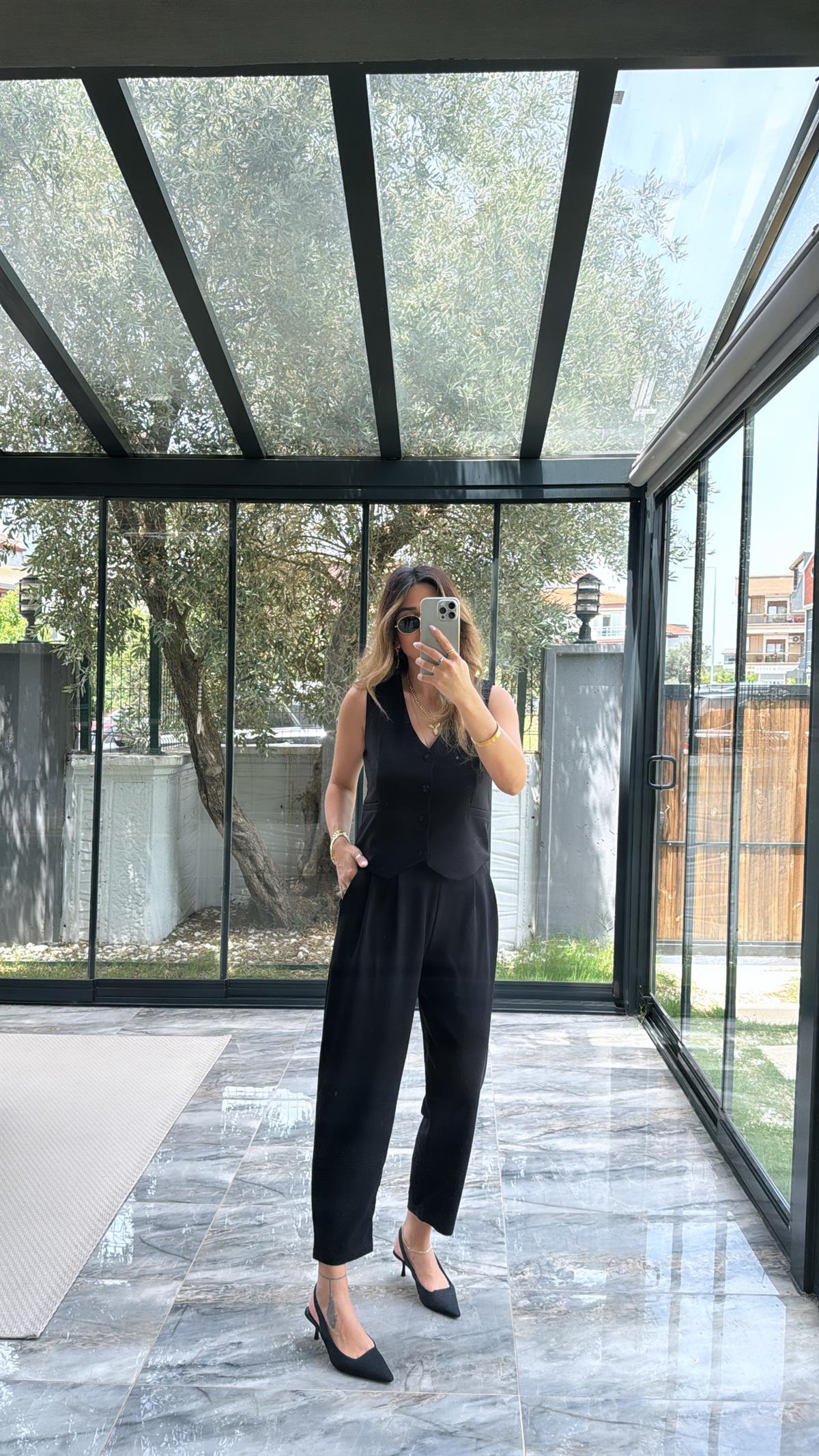 Siyah Yelek Pantolon Kumaş Takım